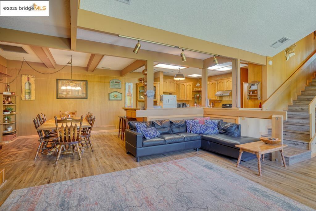 Detail Gallery Image 6 of 24 For 20783 Non Pareil, Groveland,  CA 95321 - 2 Beds | 3 Baths