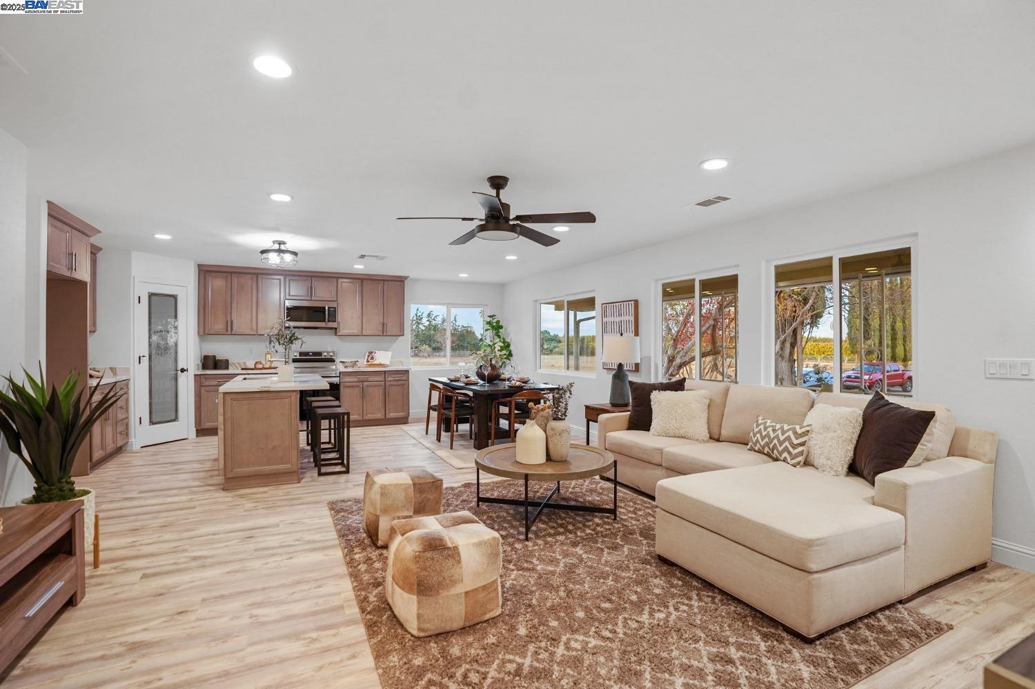 Detail Gallery Image 1 of 26 For 4950 Nadotti Rd, Stockton,  CA 95215 - 5 Beds | 3/1 Baths