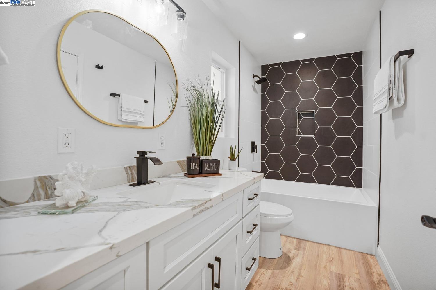 Detail Gallery Image 13 of 26 For 4950 Nadotti Rd, Stockton,  CA 95215 - 5 Beds | 3/1 Baths