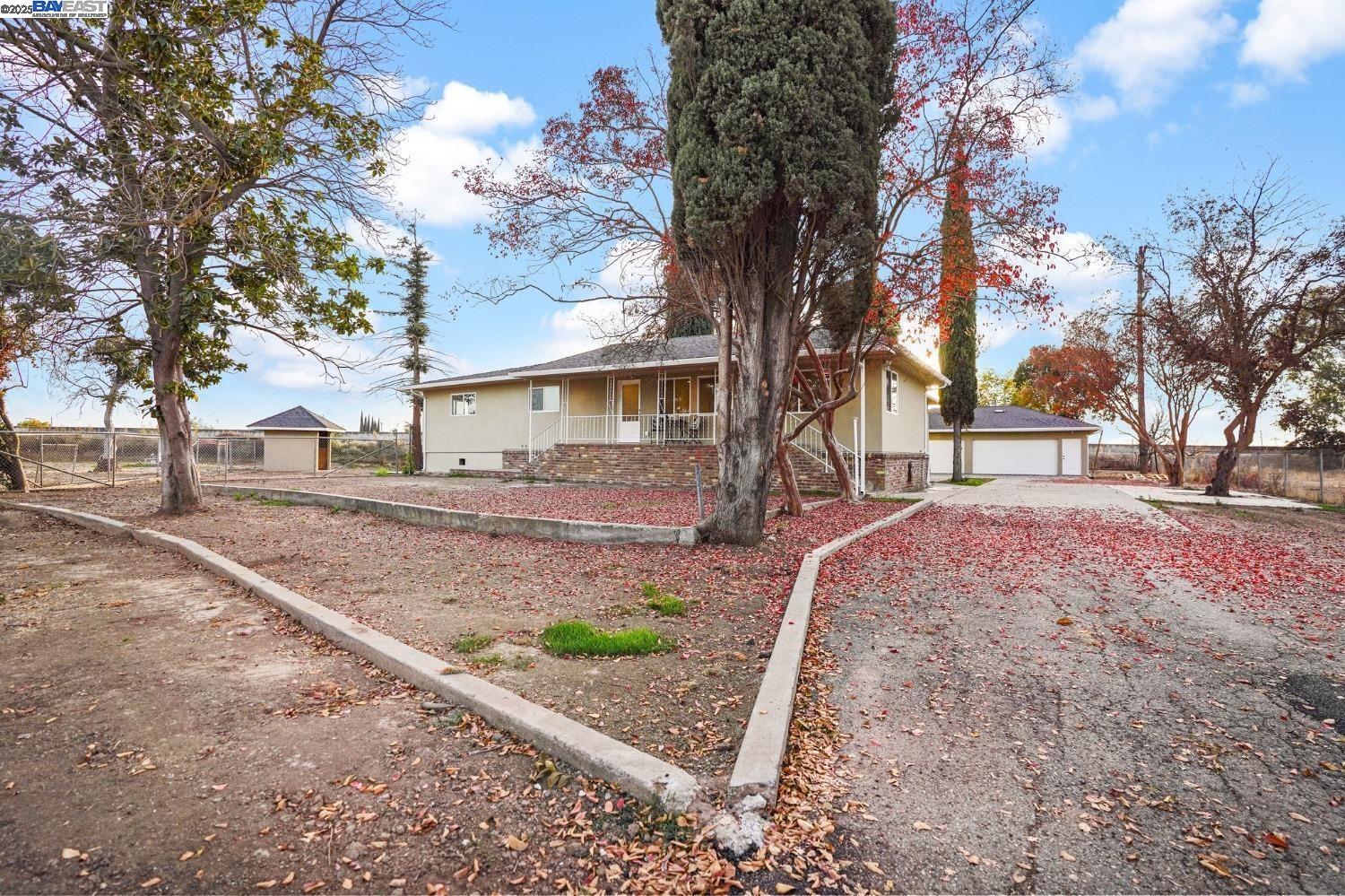 Detail Gallery Image 17 of 26 For 4950 Nadotti Rd, Stockton,  CA 95215 - 5 Beds | 3/1 Baths