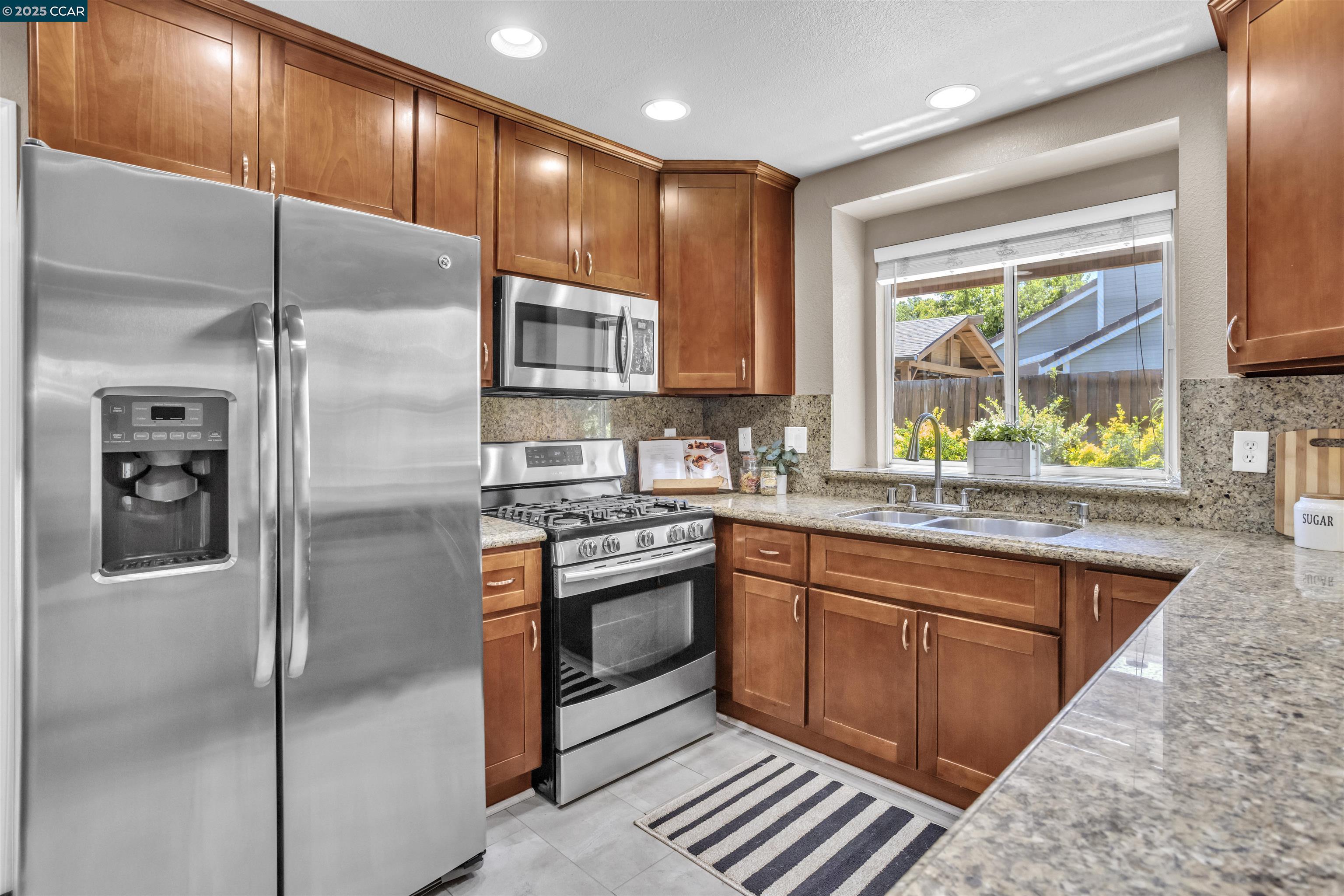 Detail Gallery Image 9 of 37 For 270 E Mount Diablo Ave, Tracy,  CA 95376 - 3 Beds | 2/1 Baths