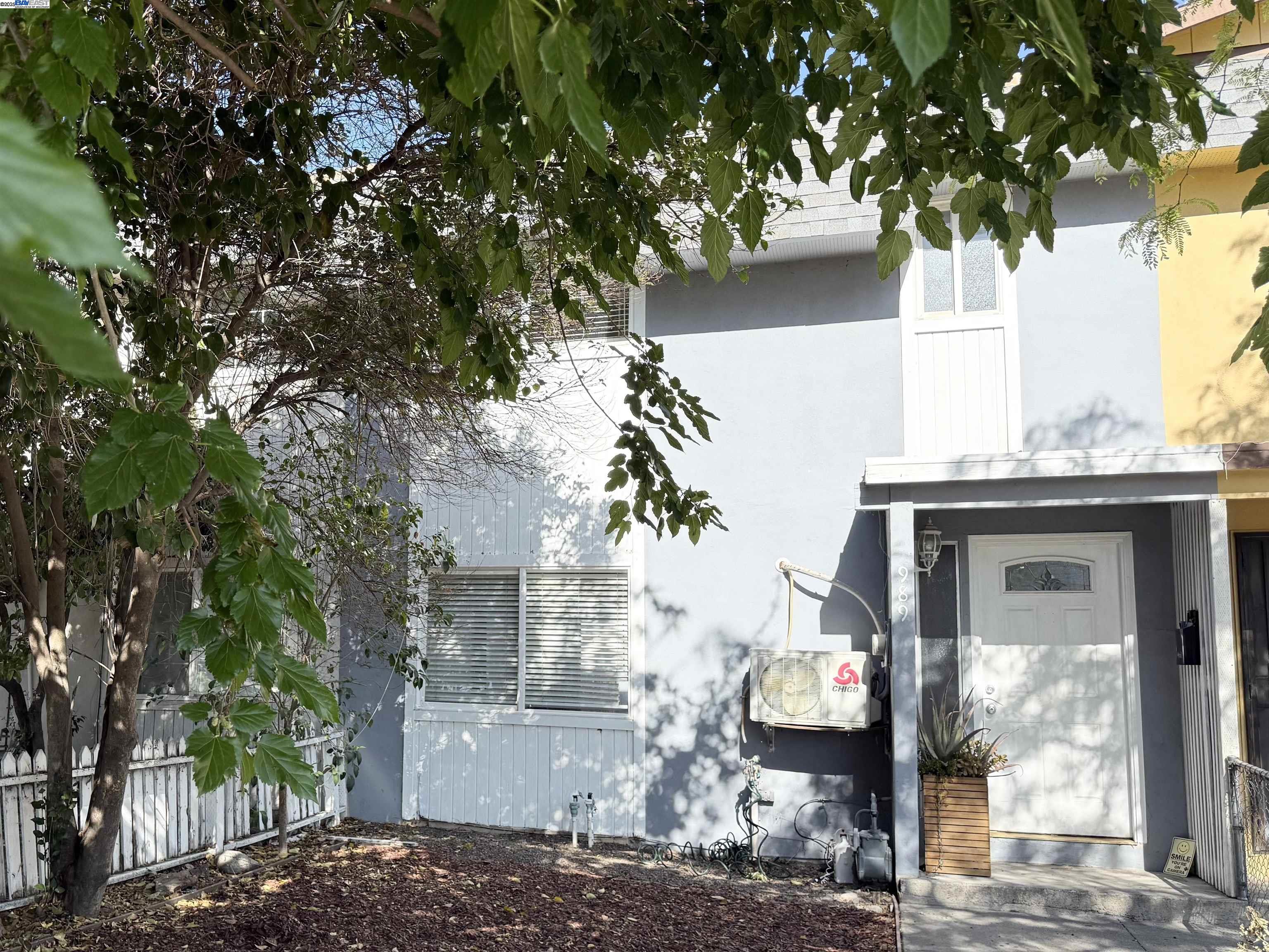 Detail Gallery Image 1 of 25 For 989 Palm Cir, Tracy,  CA 95376 - 2 Beds | 1 Baths