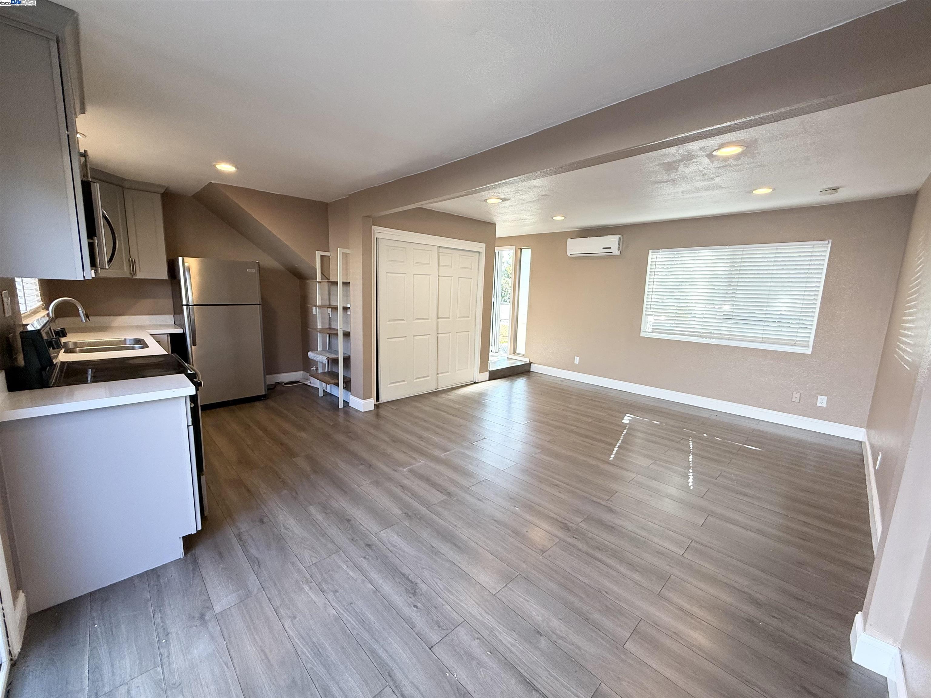 Detail Gallery Image 10 of 25 For 989 Palm Cir, Tracy,  CA 95376 - 2 Beds | 1 Baths