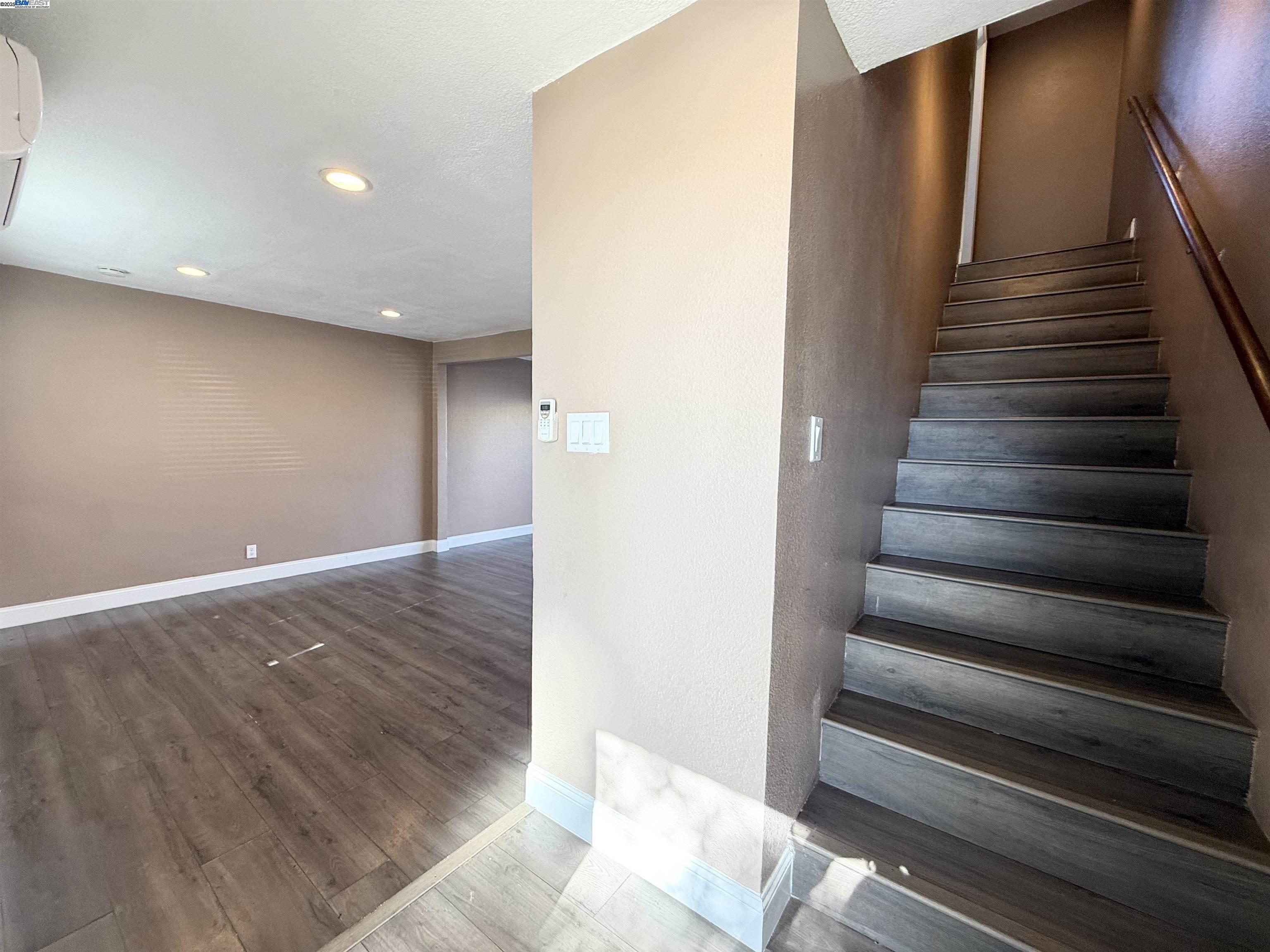 Detail Gallery Image 6 of 25 For 989 Palm Cir, Tracy,  CA 95376 - 2 Beds | 1 Baths