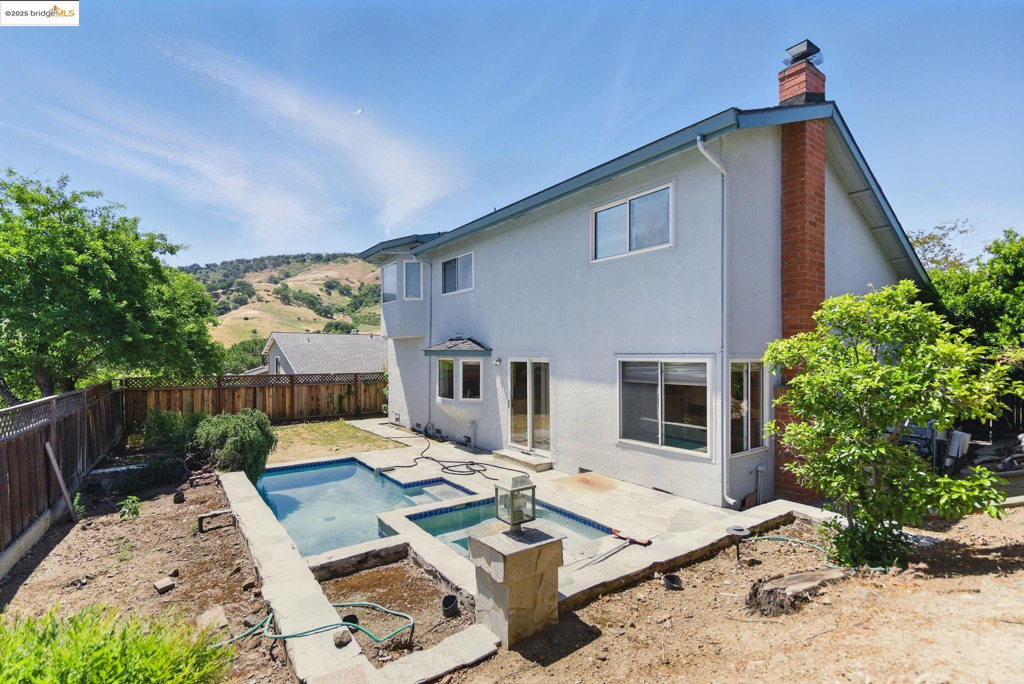 Detail Gallery Image 29 of 36 For 6223 Valroy Dr, San Jose,  CA 95123 - 5 Beds | 3 Baths