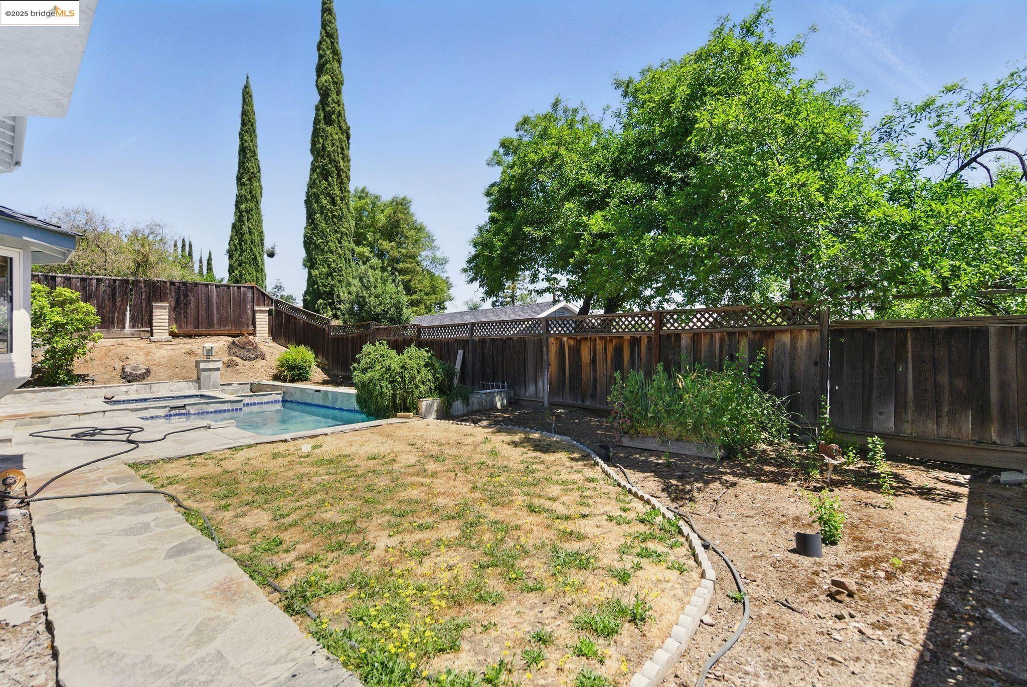 Detail Gallery Image 30 of 36 For 6223 Valroy Dr, San Jose,  CA 95123 - 5 Beds | 3 Baths