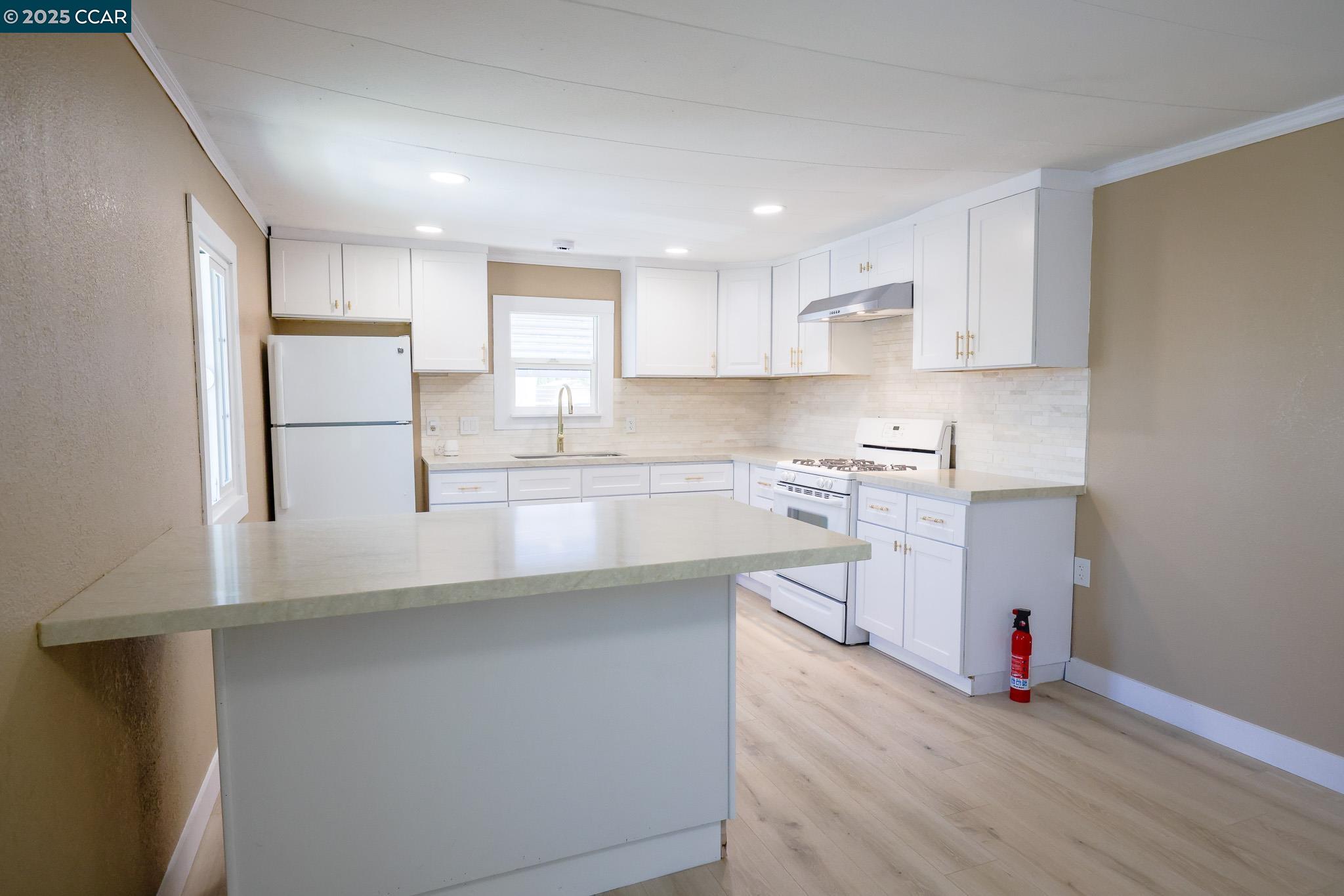 Detail Gallery Image 12 of 19 For 4400 Gateway Road Spc. 54 #54,  Bethel Island,  CA 94511 - 1 Beds | 1 Baths