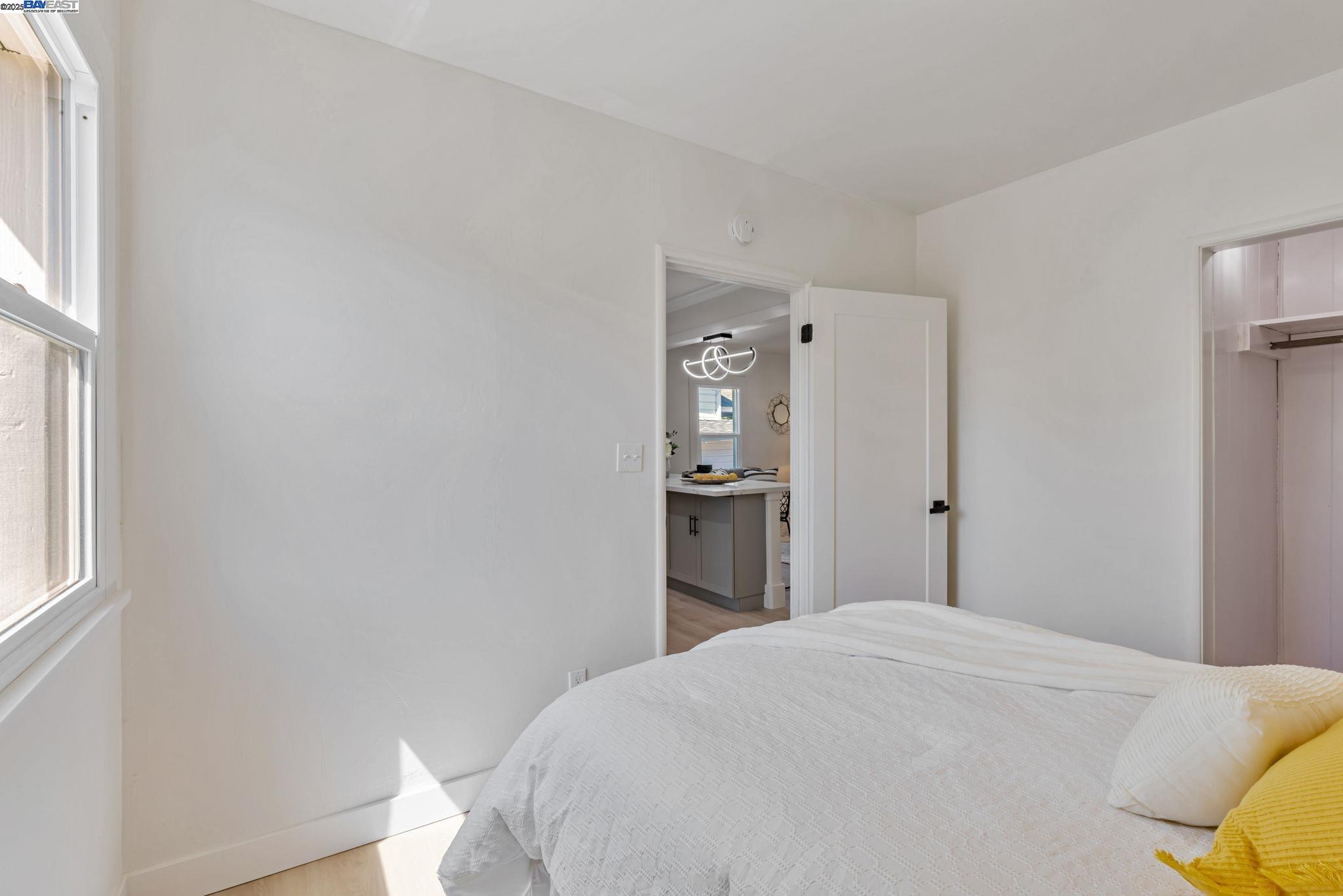 Detail Gallery Image 18 of 38 For 2720 Short St, Oakland,  CA 94619 - 2 Beds | 1 Baths