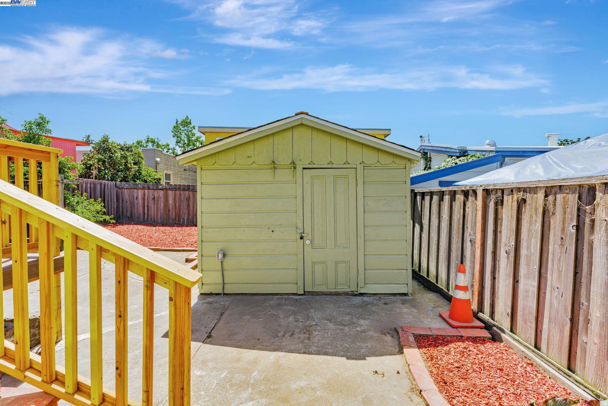 Detail Gallery Image 33 of 38 For 2720 Short St, Oakland,  CA 94619 - 2 Beds | 1 Baths