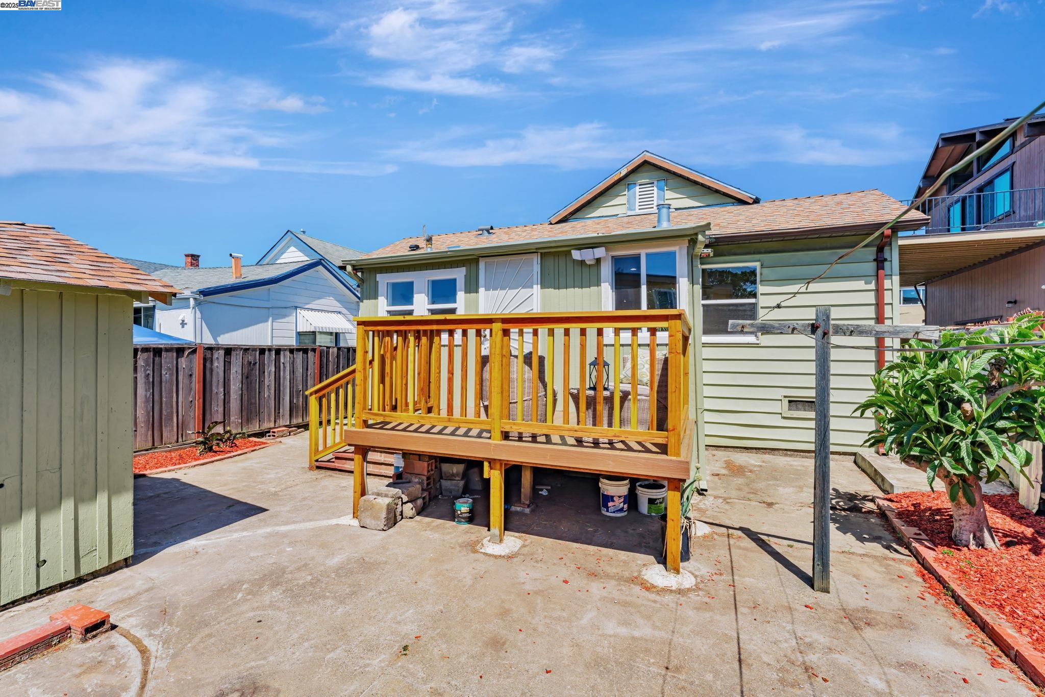 Detail Gallery Image 34 of 38 For 2720 Short St, Oakland,  CA 94619 - 2 Beds | 1 Baths
