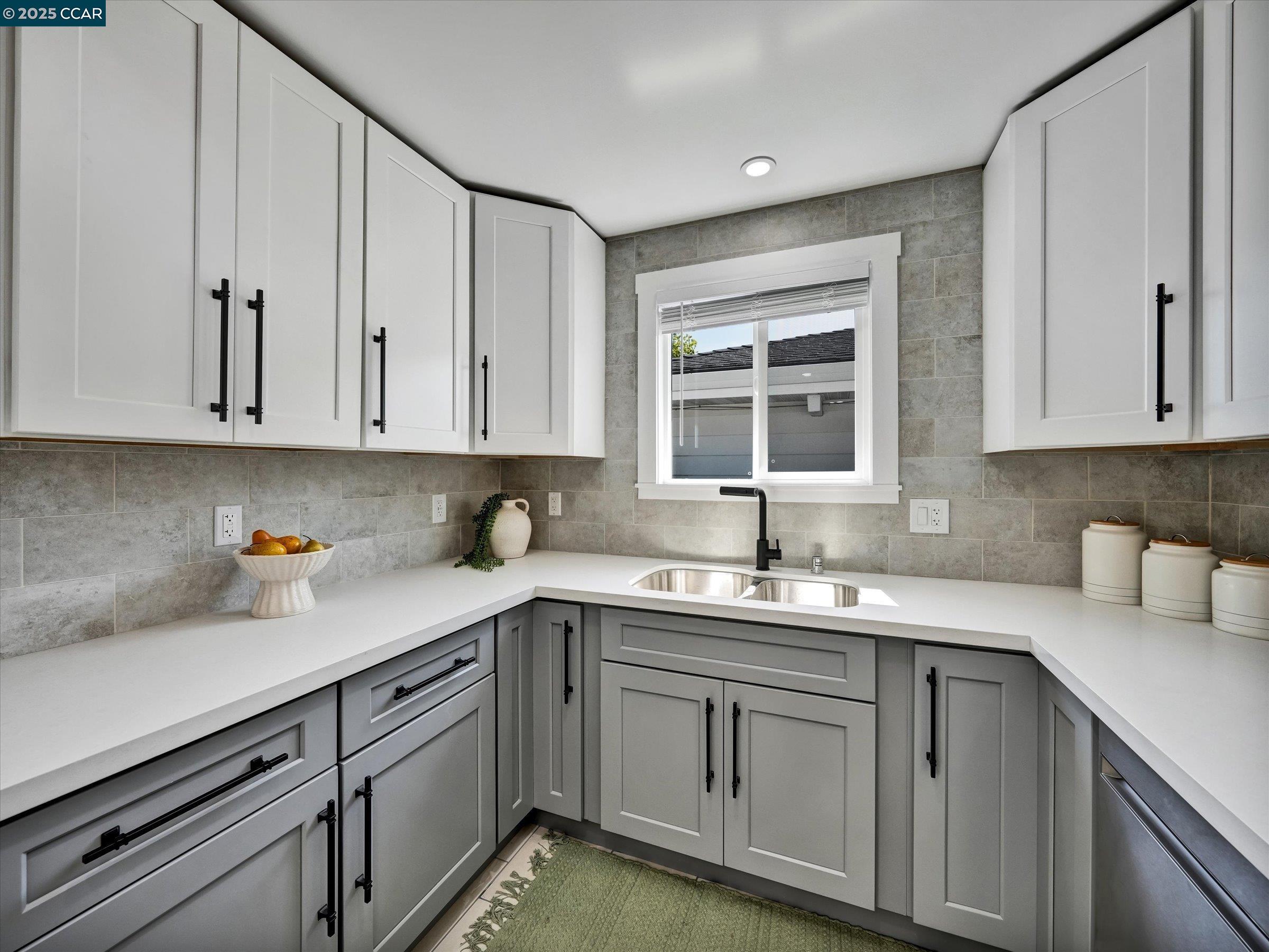 Detail Gallery Image 20 of 60 For 712 Banks Dr, Richmond,  CA 94806 - 4 Beds | 2 Baths