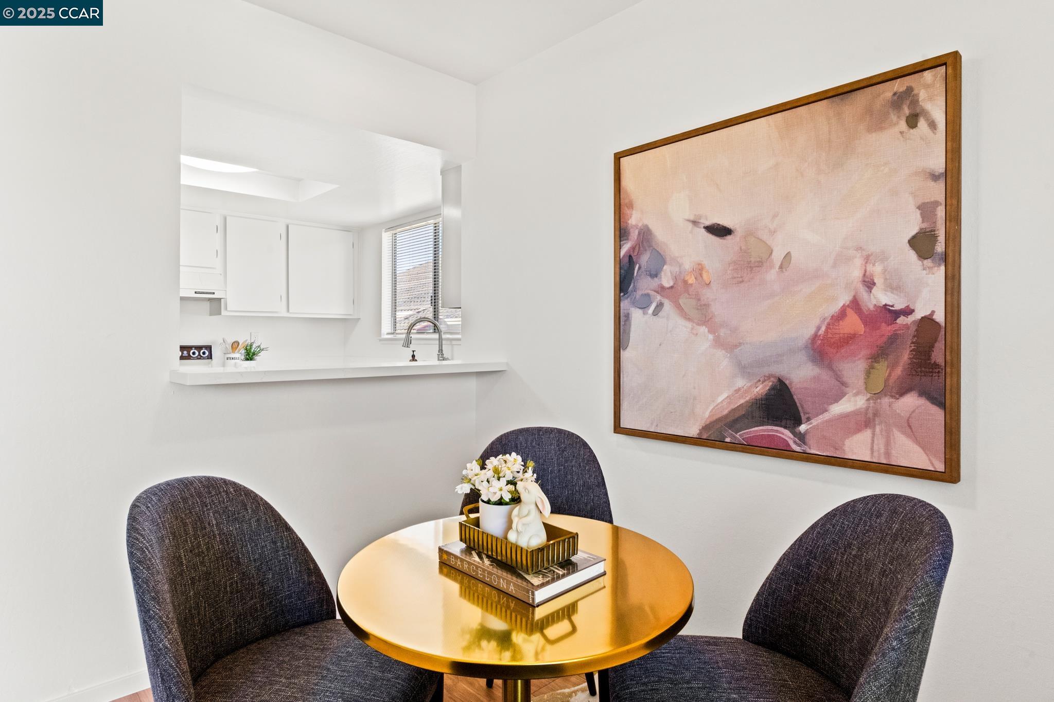Detail Gallery Image 12 of 39 For 66 Las Moradas Cir, San Pablo,  CA 94806 - 2 Beds | 2 Baths