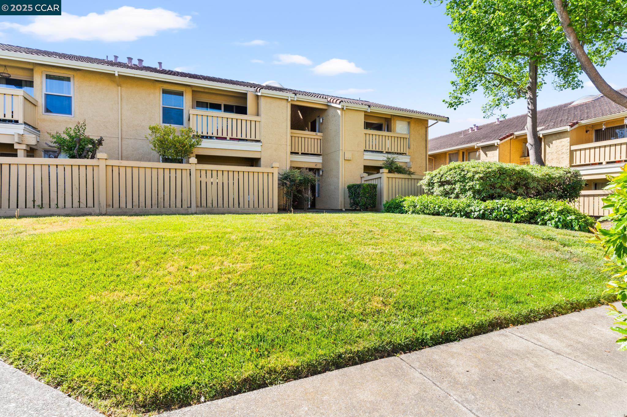 Detail Gallery Image 26 of 39 For 66 Las Moradas Cir, San Pablo,  CA 94806 - 2 Beds | 2 Baths