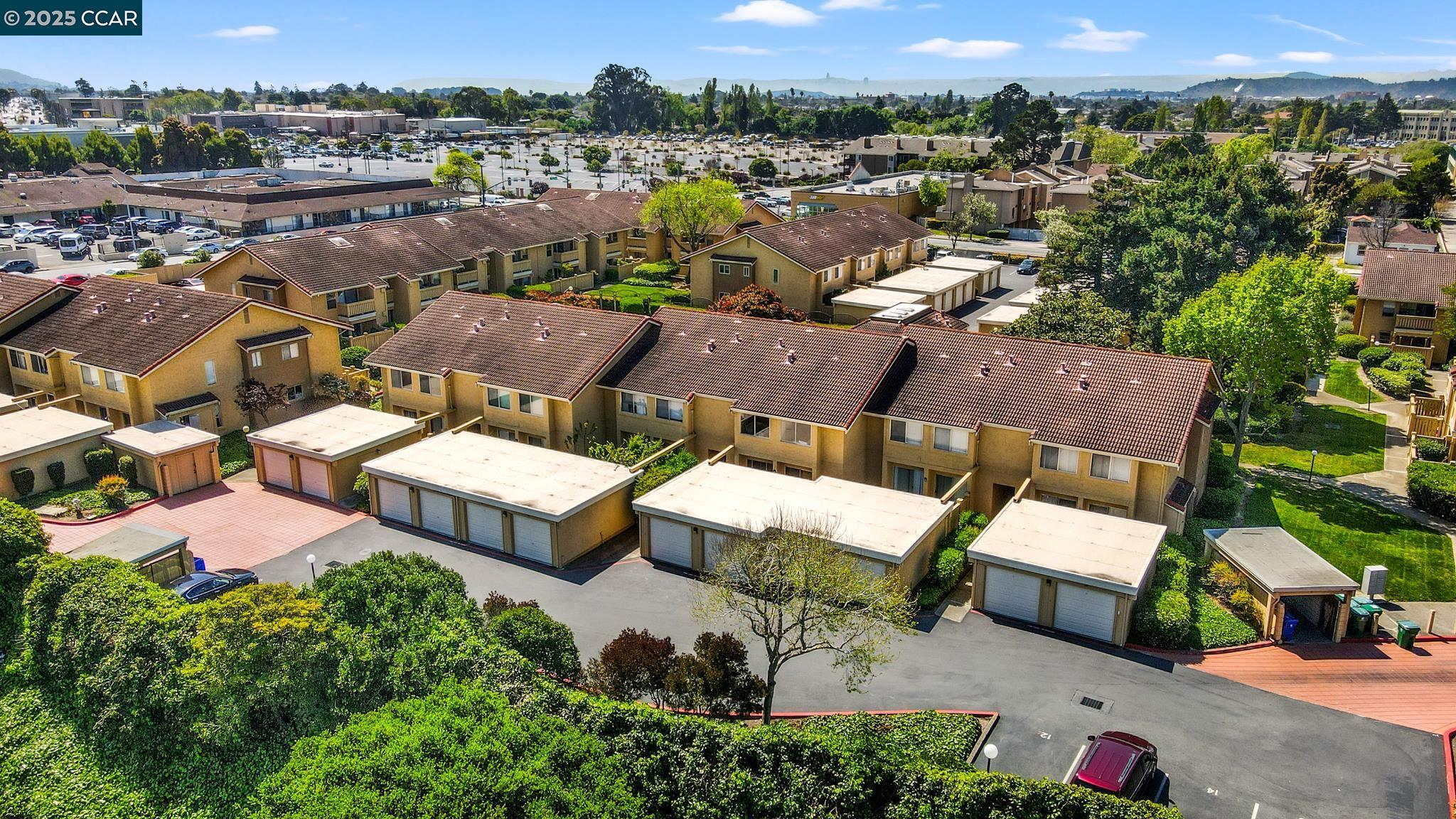 Detail Gallery Image 30 of 39 For 66 Las Moradas Cir, San Pablo,  CA 94806 - 2 Beds | 2 Baths
