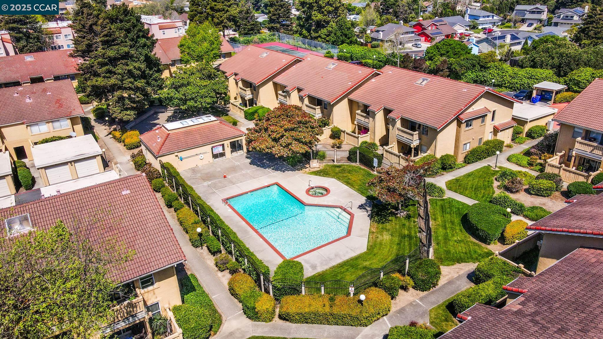 Detail Gallery Image 31 of 39 For 66 Las Moradas Cir, San Pablo,  CA 94806 - 2 Beds | 2 Baths