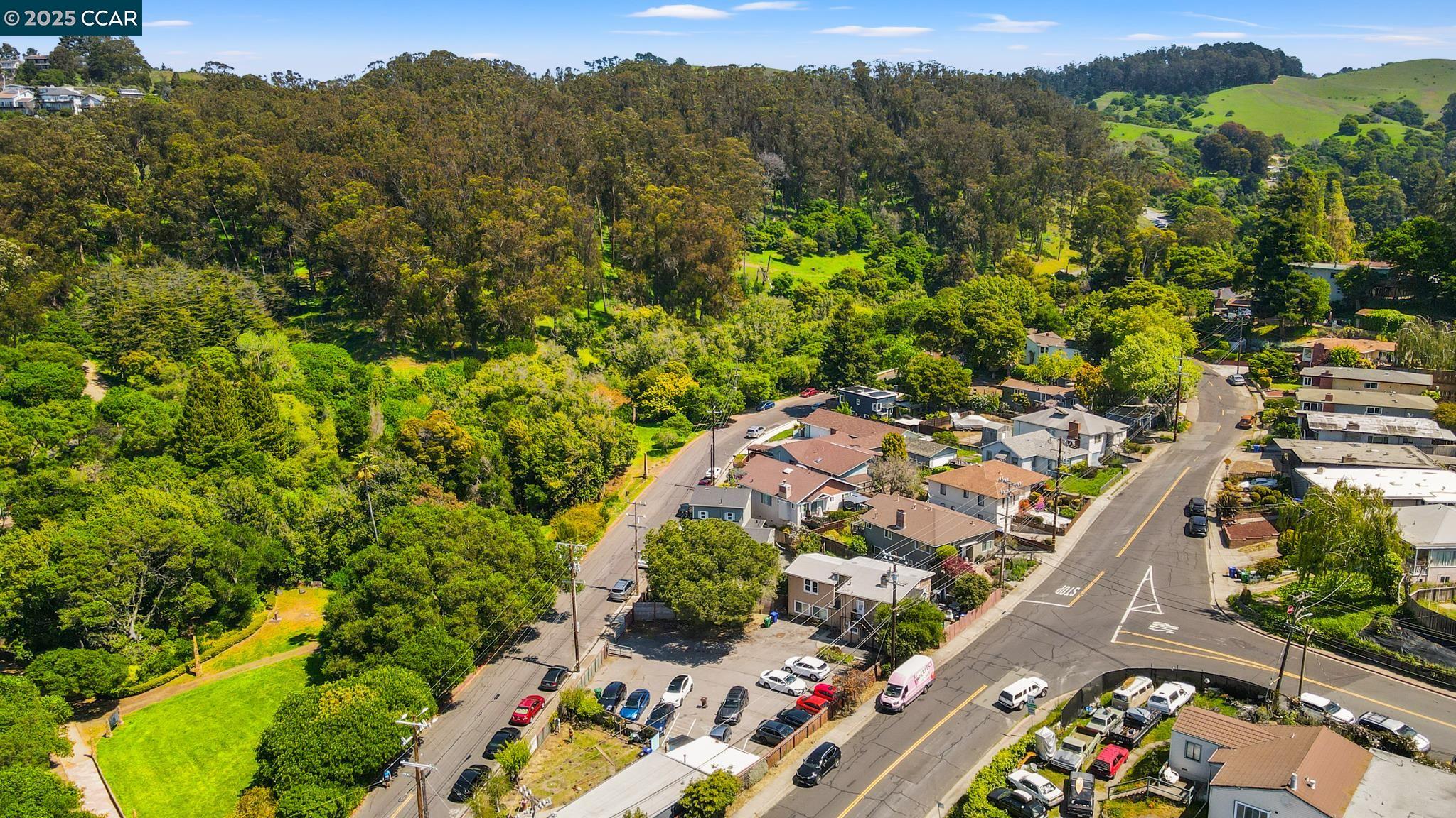 Detail Gallery Image 34 of 39 For 66 Las Moradas Cir, San Pablo,  CA 94806 - 2 Beds | 2 Baths