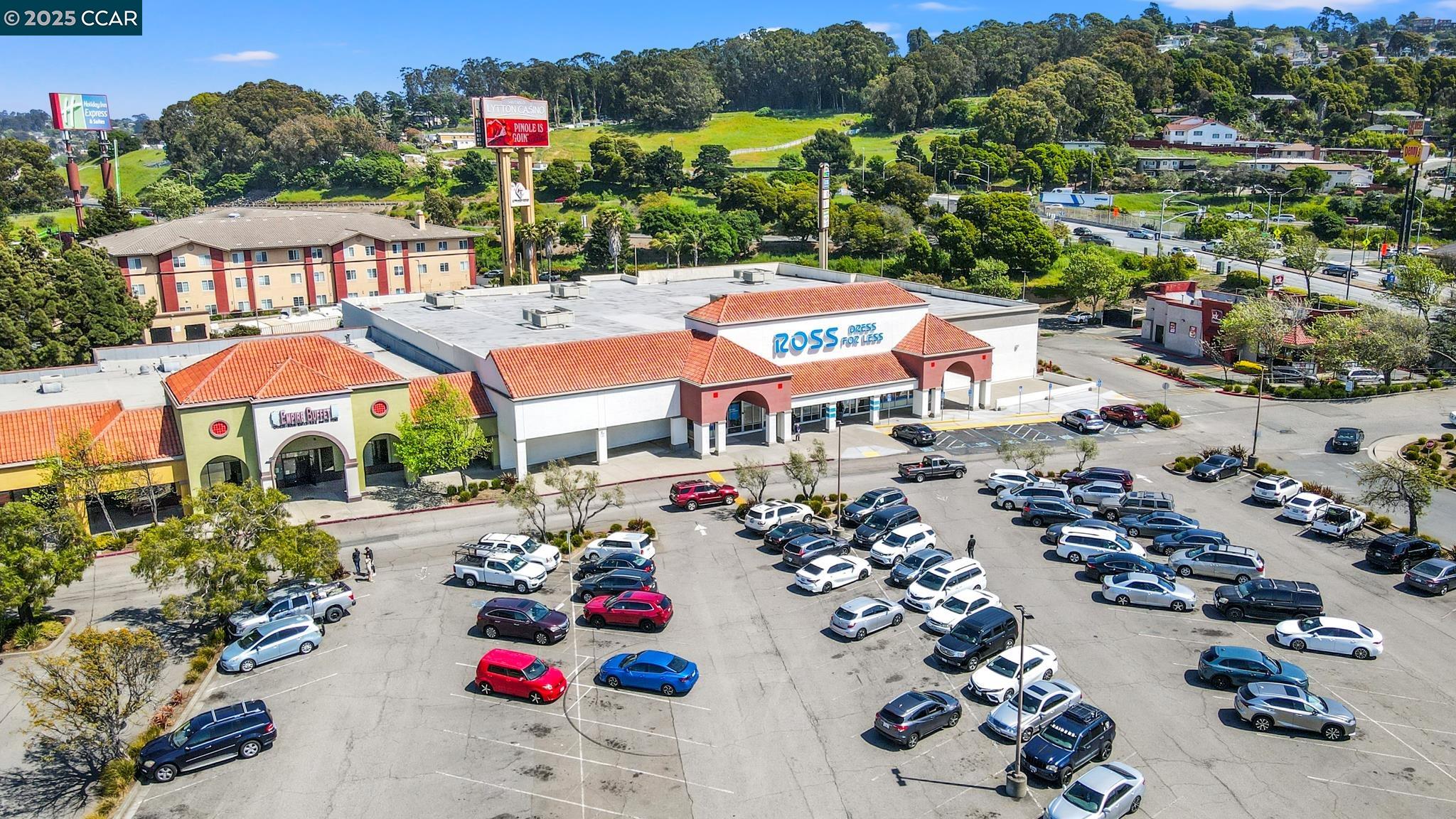 Detail Gallery Image 35 of 39 For 66 Las Moradas Cir, San Pablo,  CA 94806 - 2 Beds | 2 Baths
