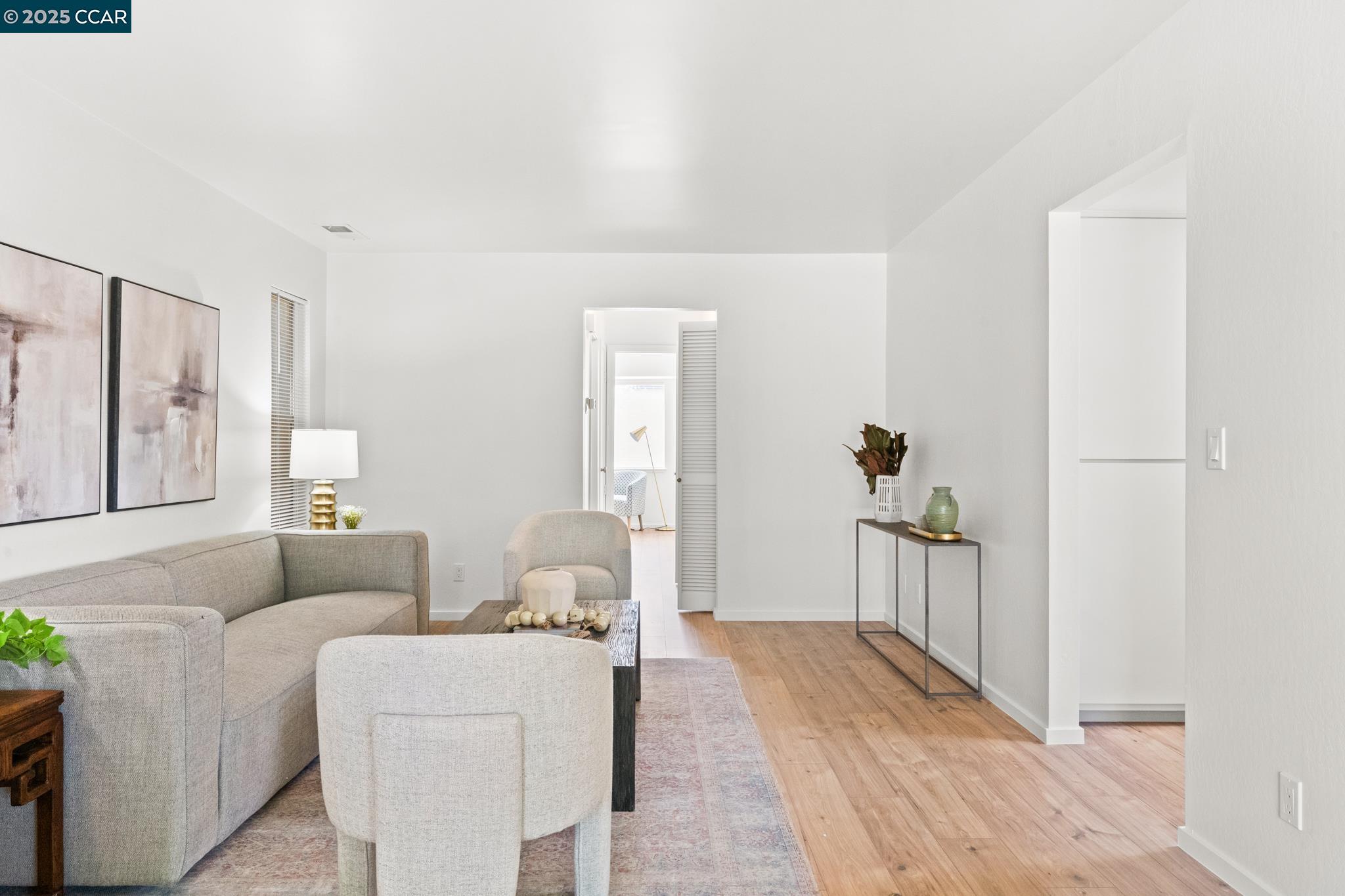 Detail Gallery Image 8 of 39 For 66 Las Moradas Cir, San Pablo,  CA 94806 - 2 Beds | 2 Baths