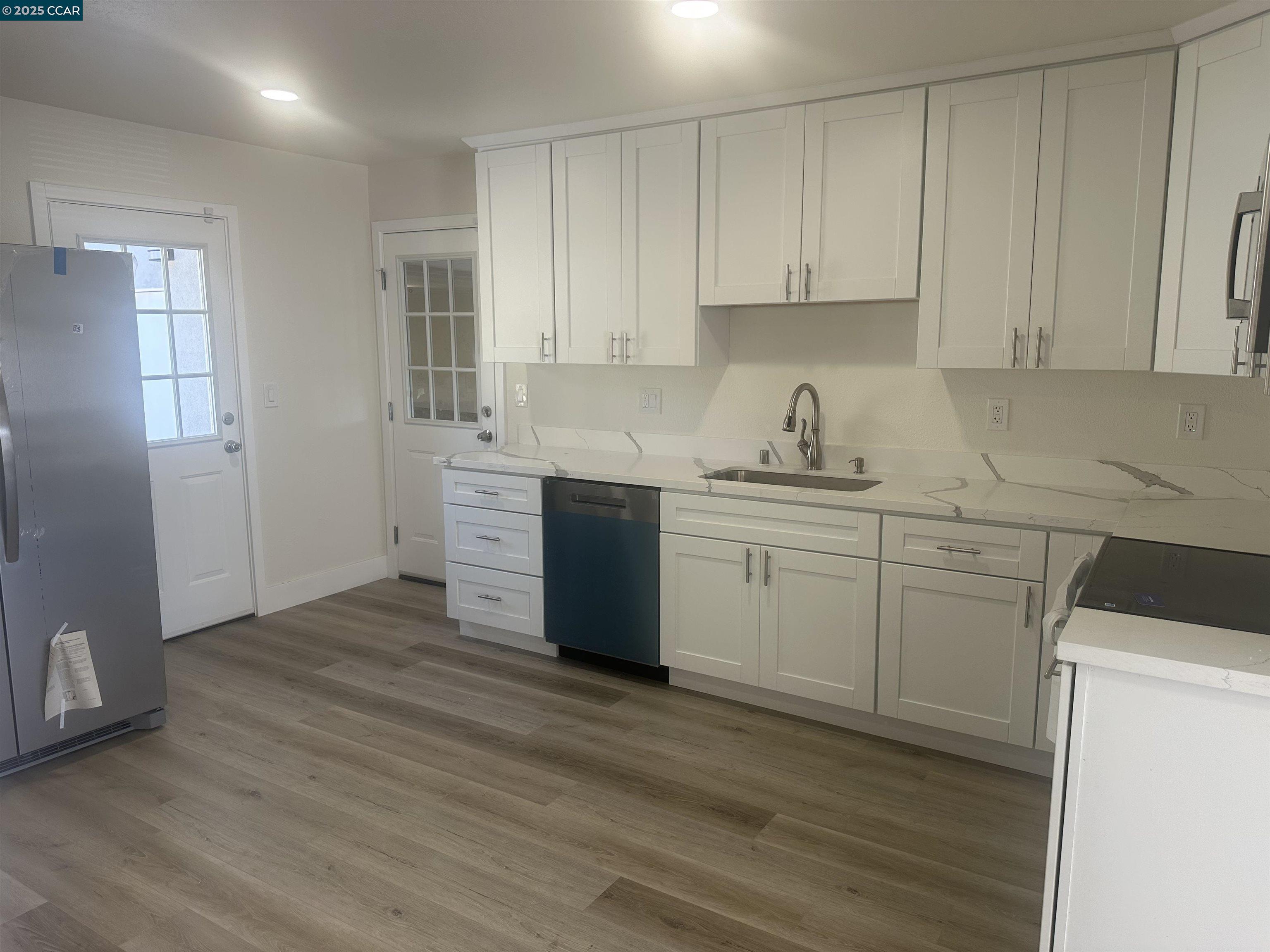 Detail Gallery Image 7 of 39 For 22676 Beech St, Hayward,  CA 94541 - 2 Beds | 2 Baths