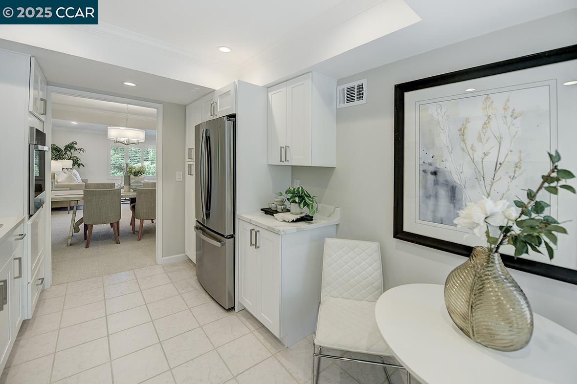 Detail Gallery Image 5 of 51 For 2055 Cactus Ct #5,  Walnut Creek,  CA 94595 - 2 Beds | 2 Baths