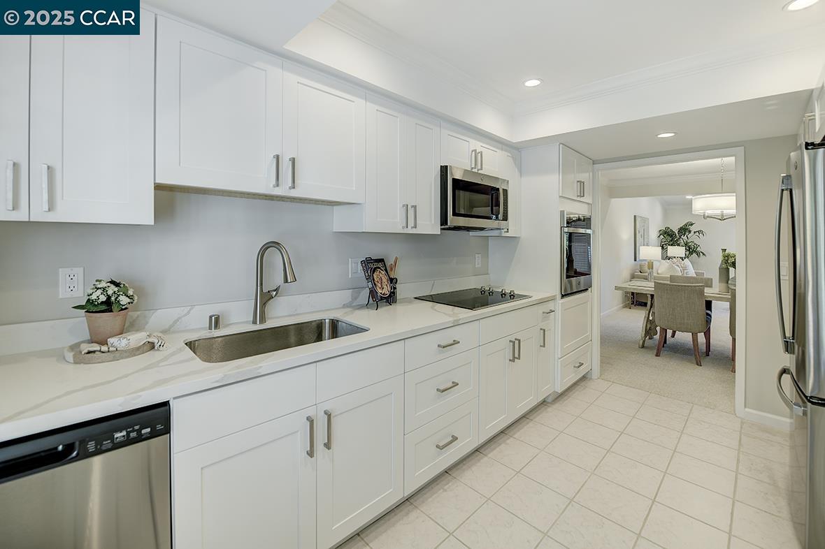 Detail Gallery Image 6 of 51 For 2055 Cactus Ct #5,  Walnut Creek,  CA 94595 - 2 Beds | 2 Baths