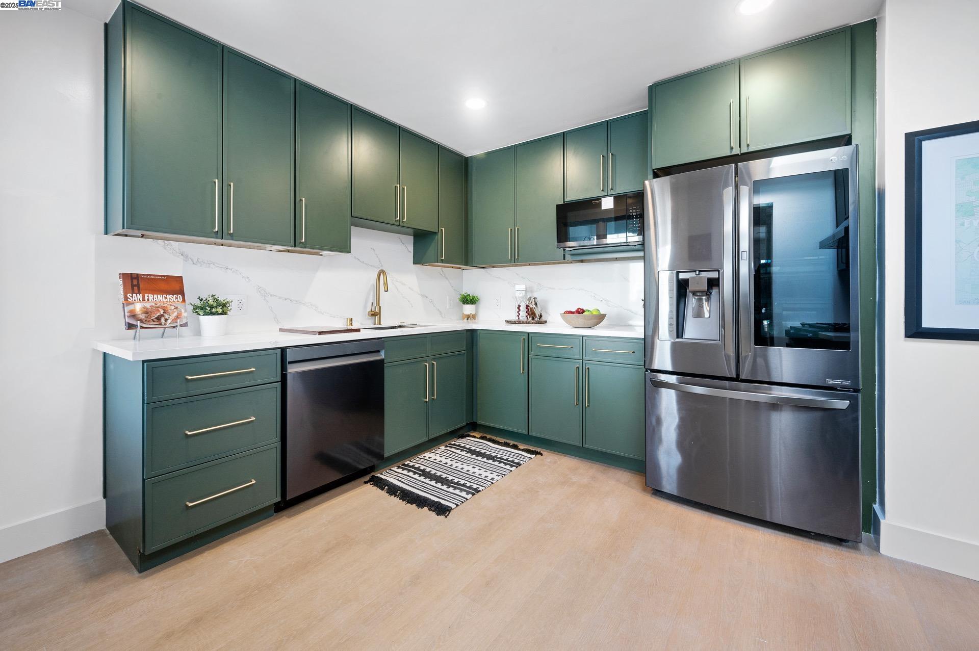 Detail Gallery Image 25 of 43 For 282 Bright St, San Francisco,  CA 94132 - 4 Beds | 2 Baths