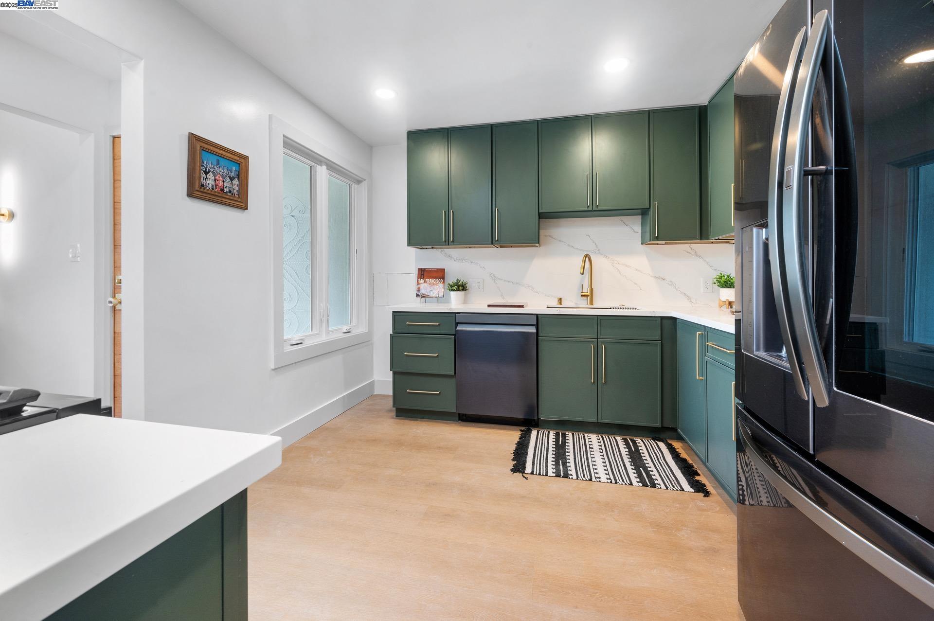 Detail Gallery Image 26 of 43 For 282 Bright St, San Francisco,  CA 94132 - 4 Beds | 2 Baths