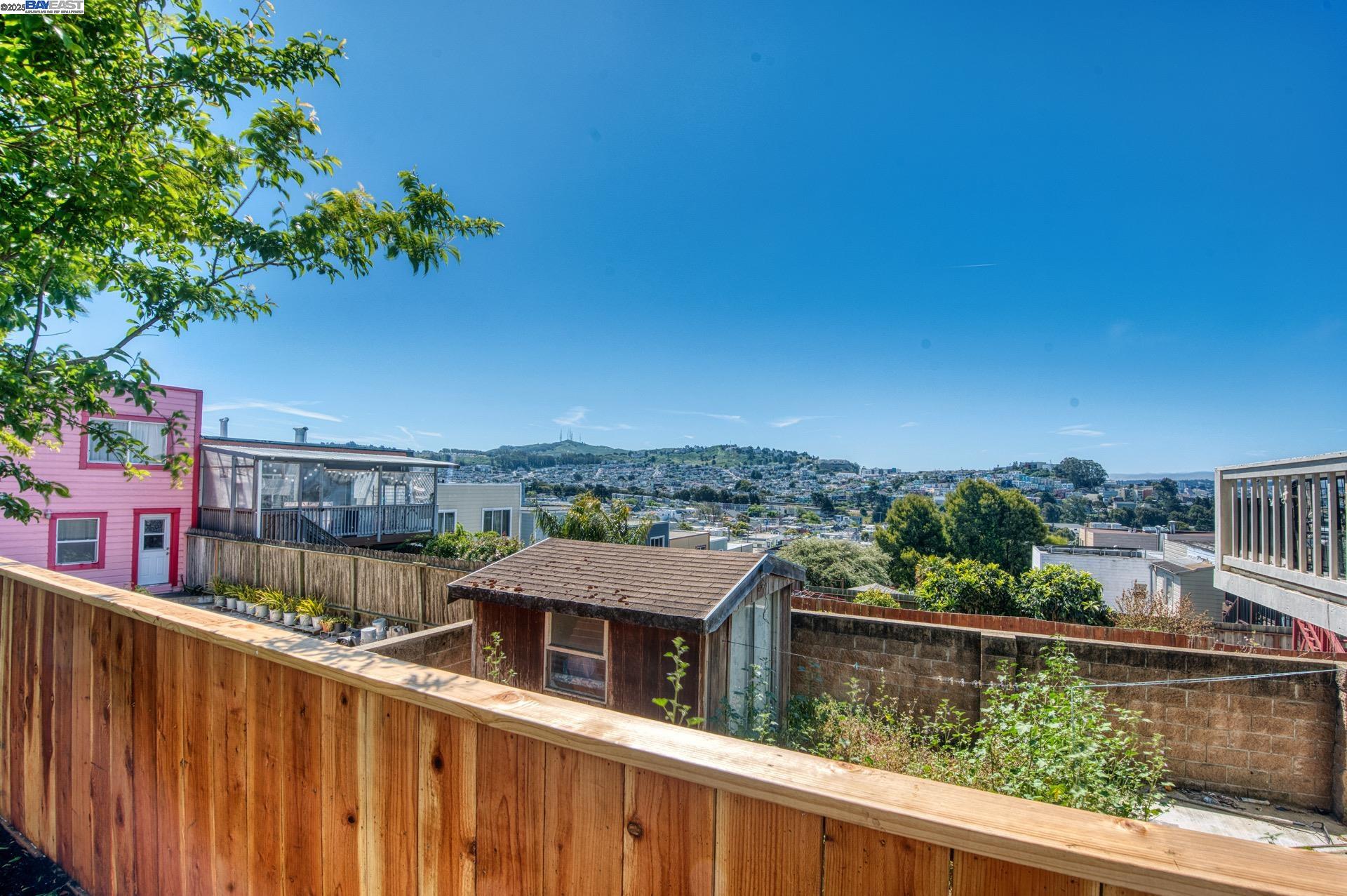 Detail Gallery Image 7 of 43 For 282 Bright St, San Francisco,  CA 94132 - 4 Beds | 2 Baths