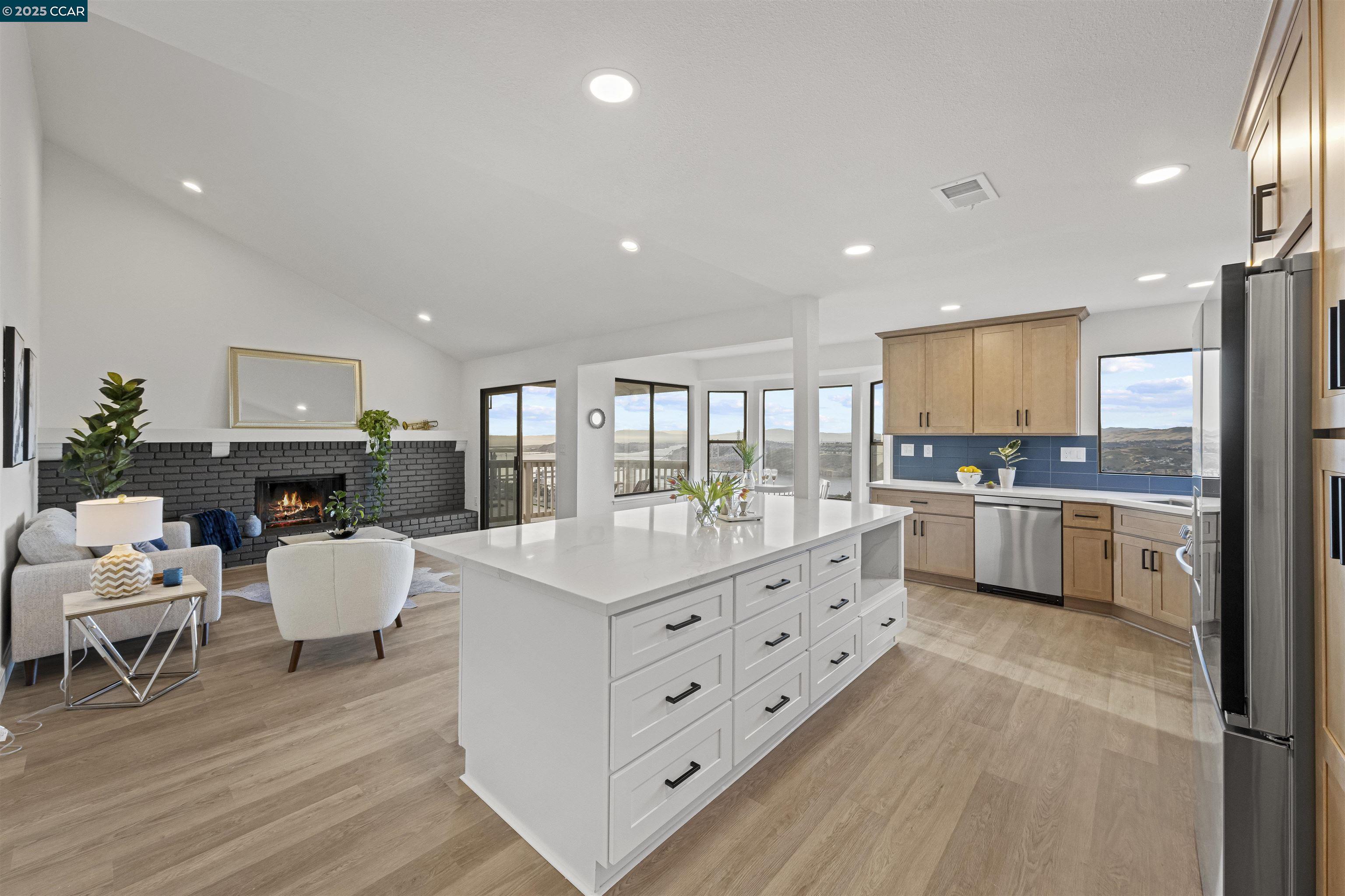 Detail Gallery Image 16 of 60 For 315 Duperu Dr, Crockett,  CA 94525 - 4 Beds | 3 Baths