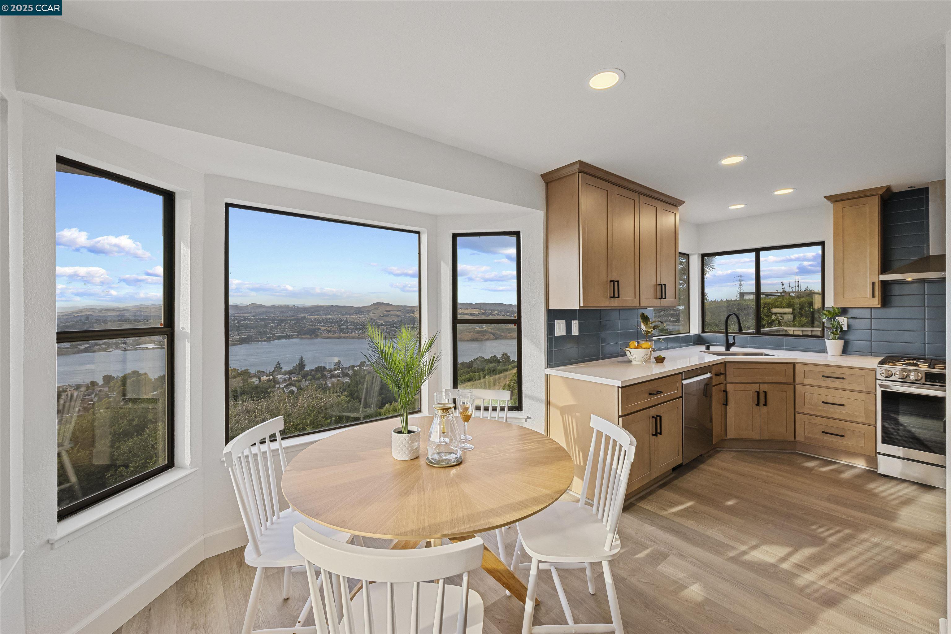 Detail Gallery Image 20 of 60 For 315 Duperu Dr, Crockett,  CA 94525 - 4 Beds | 3 Baths