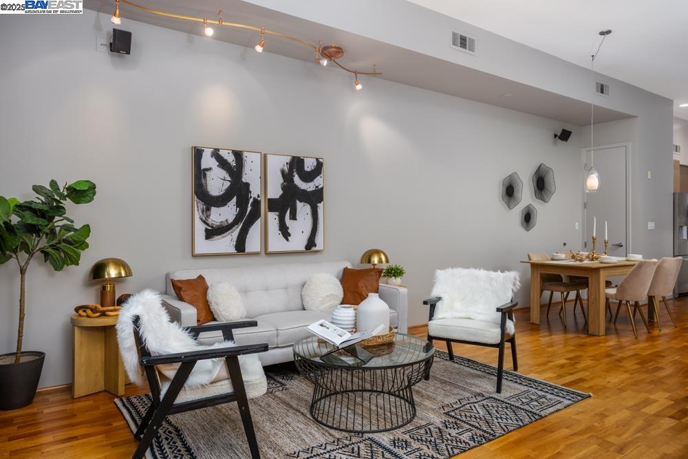 Photo #3: 41097760 Listing 