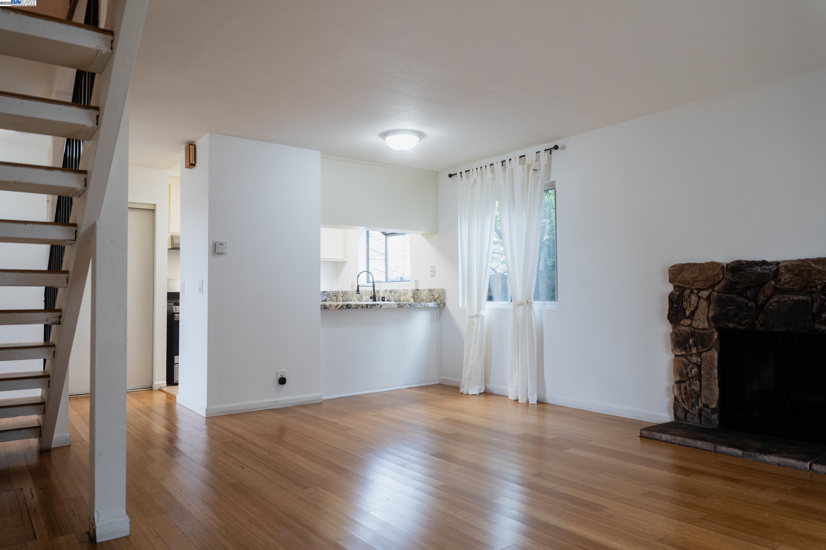 Detail Gallery Image 11 of 27 For 1731 Post Ave, San Pablo,  CA 94806 - 3 Beds | 2/1 Baths