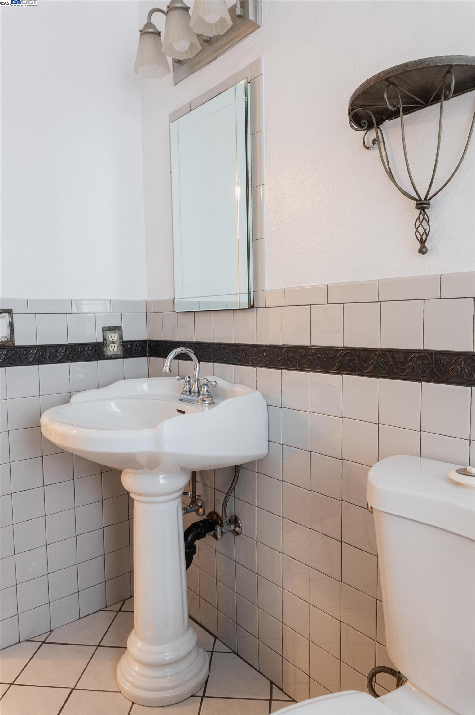 Detail Gallery Image 15 of 27 For 1731 Post Ave, San Pablo,  CA 94806 - 3 Beds | 2/1 Baths