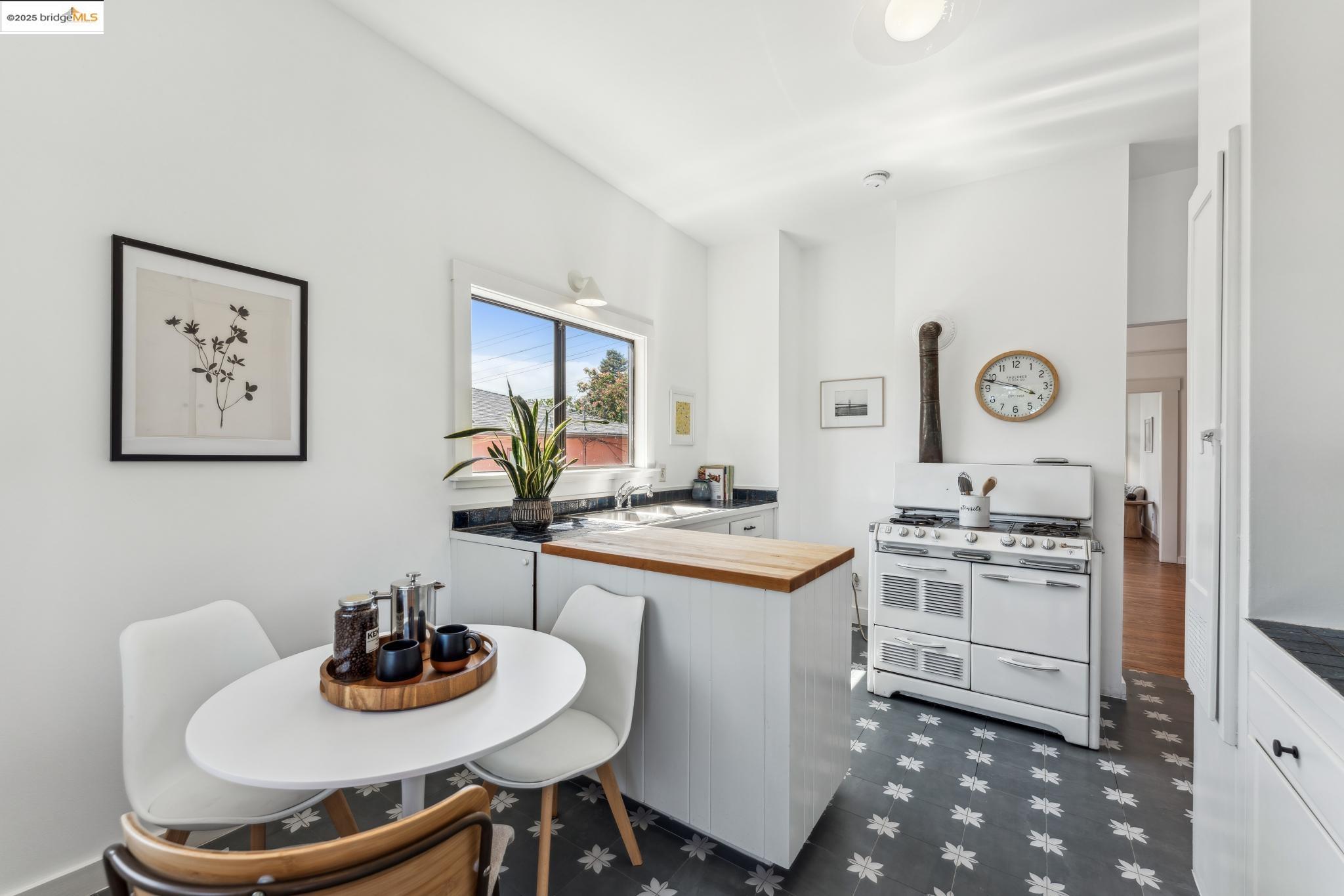 Detail Gallery Image 14 of 45 For 1734 Delaware St, Berkeley,  CA 94703 - – Beds | – Baths