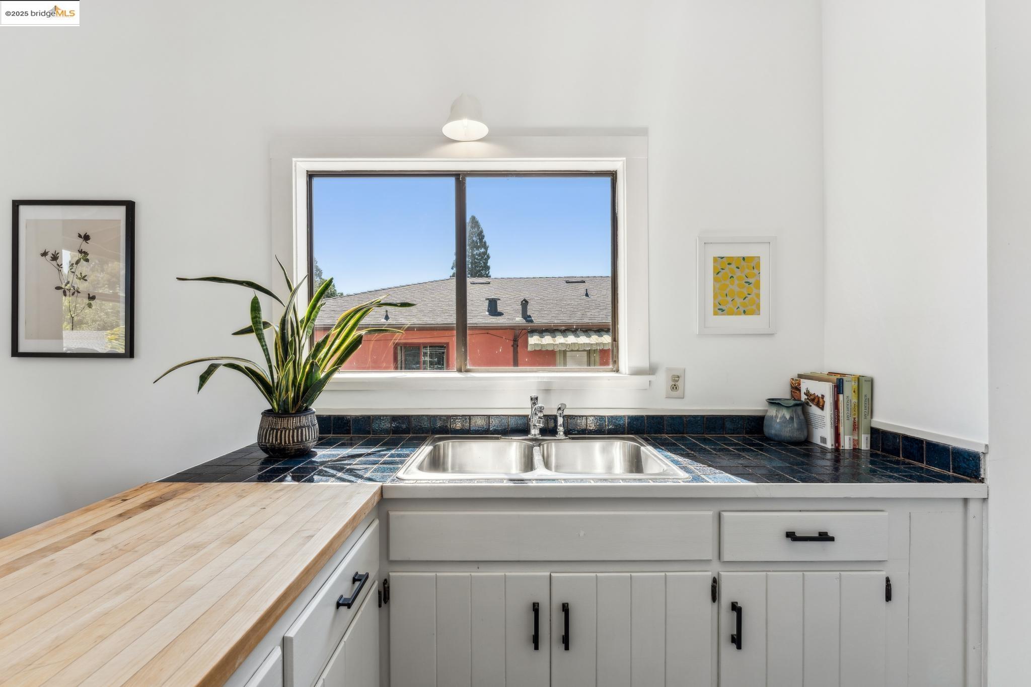 Detail Gallery Image 15 of 45 For 1734 Delaware St, Berkeley,  CA 94703 - – Beds | – Baths