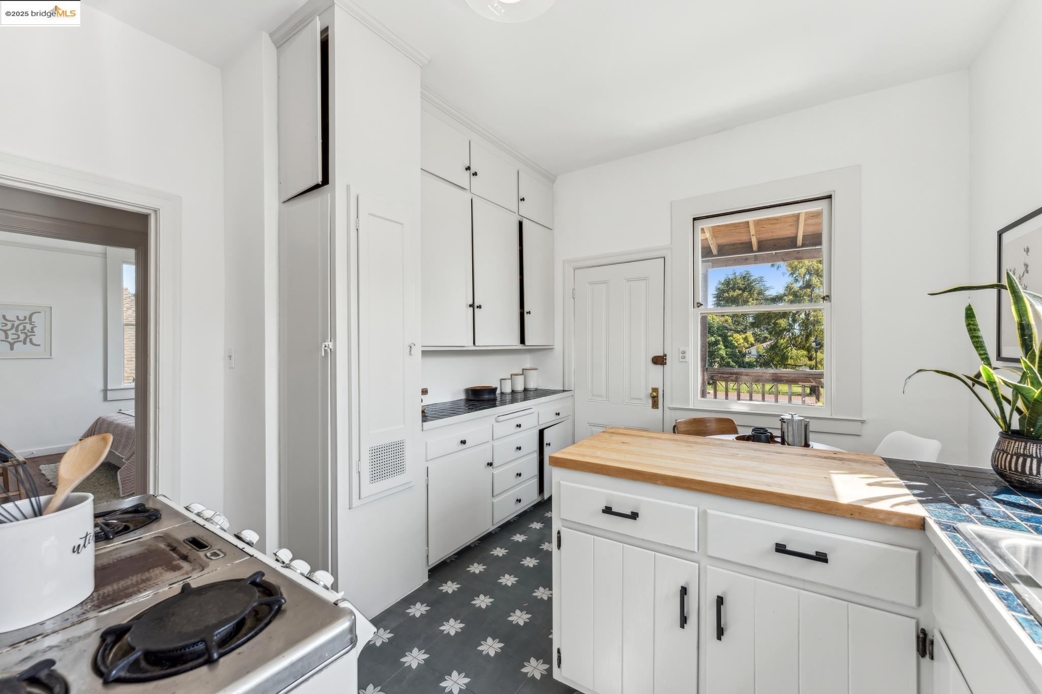 Detail Gallery Image 17 of 45 For 1734 Delaware St, Berkeley,  CA 94703 - – Beds | – Baths