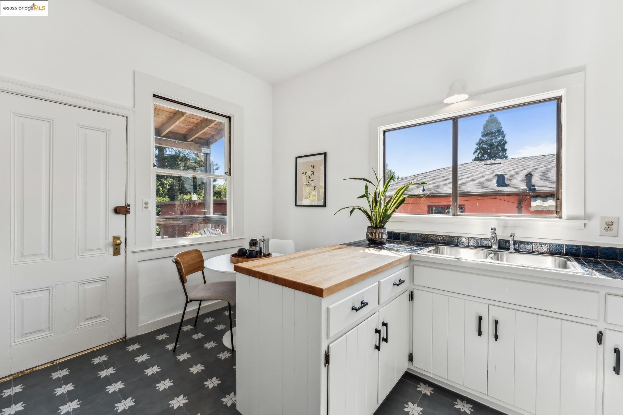 Detail Gallery Image 18 of 45 For 1734 Delaware St, Berkeley,  CA 94703 - – Beds | – Baths