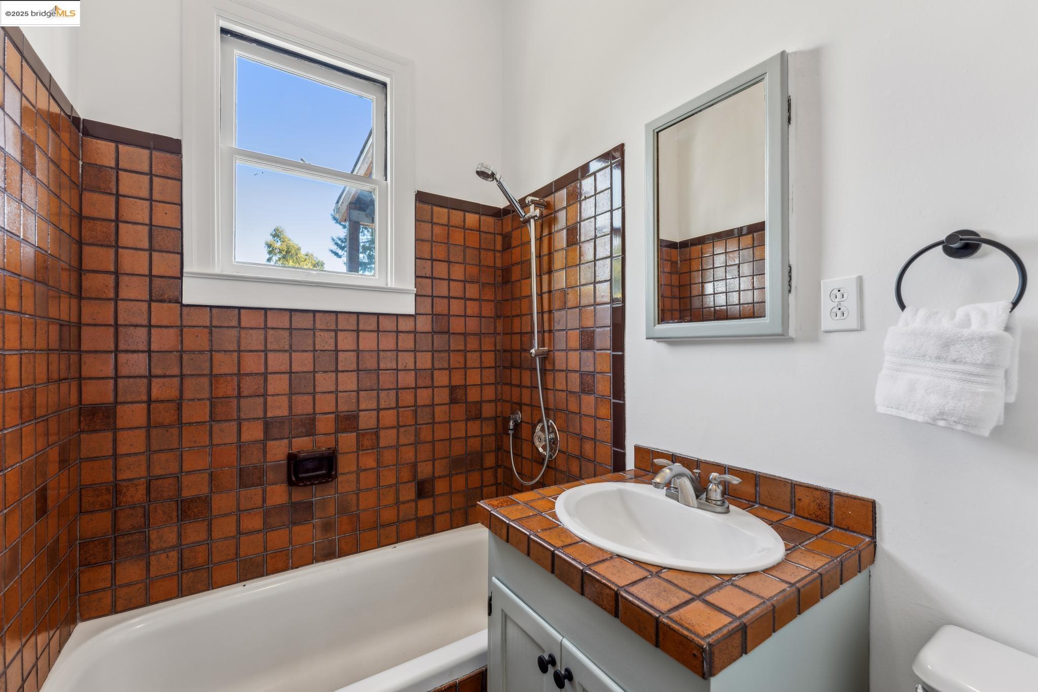 Detail Gallery Image 29 of 45 For 1734 Delaware St, Berkeley,  CA 94703 - – Beds | – Baths