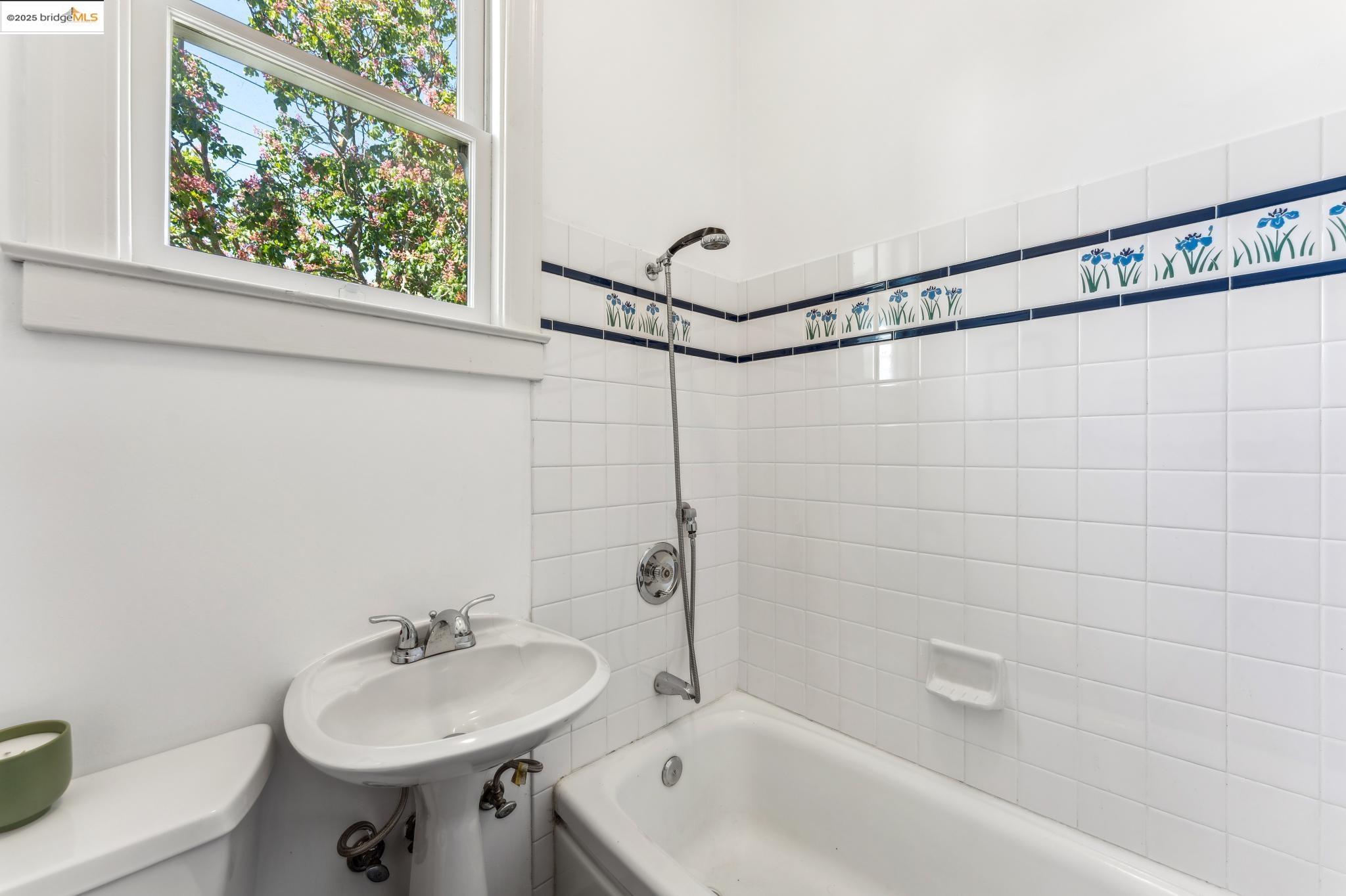 Detail Gallery Image 34 of 45 For 1734 Delaware St, Berkeley,  CA 94703 - – Beds | – Baths