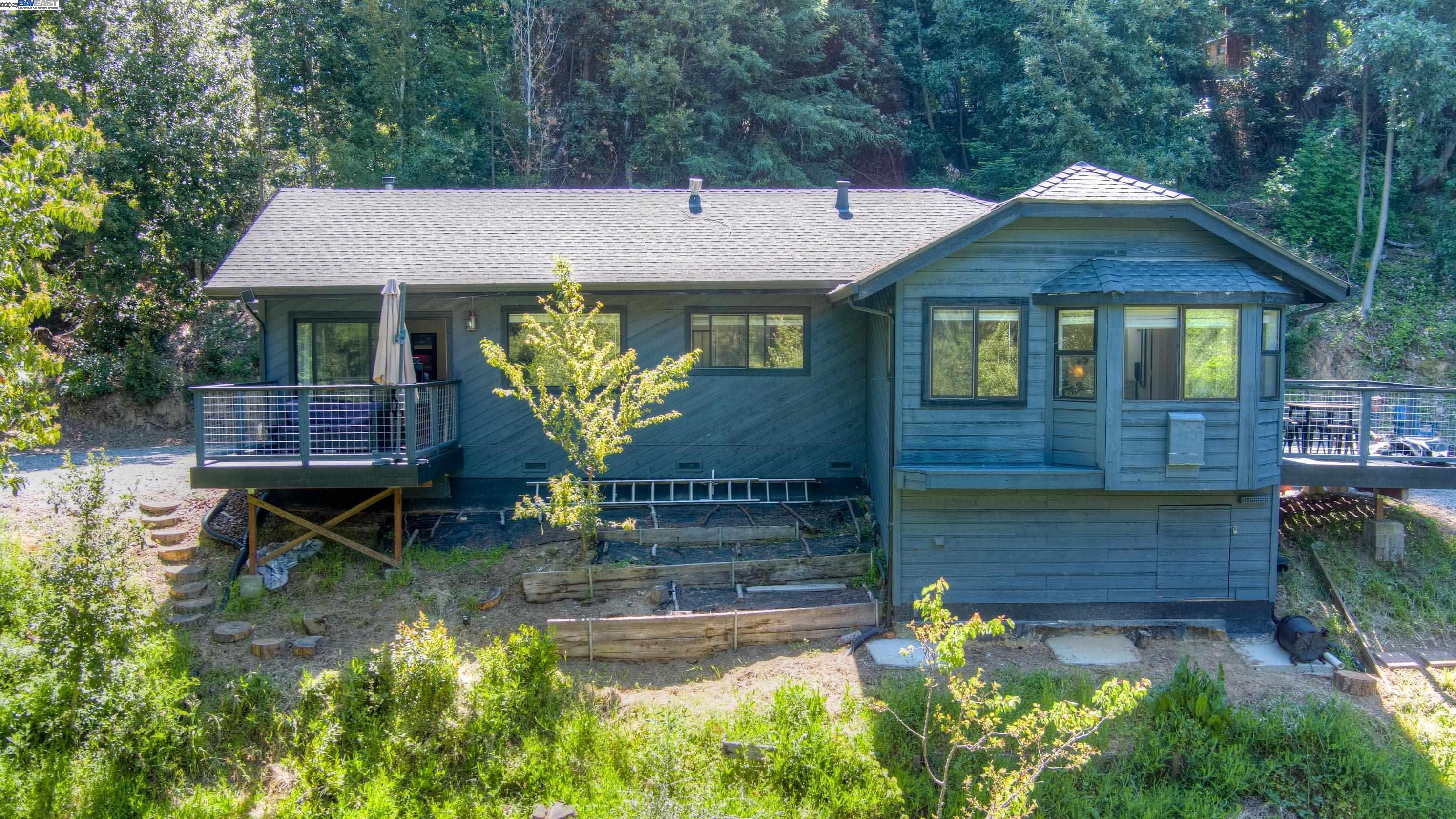 Detail Gallery Image 23 of 27 For 2165 Upper Scenic Dr, Felton,  CA 95018 - 3 Beds | 2 Baths