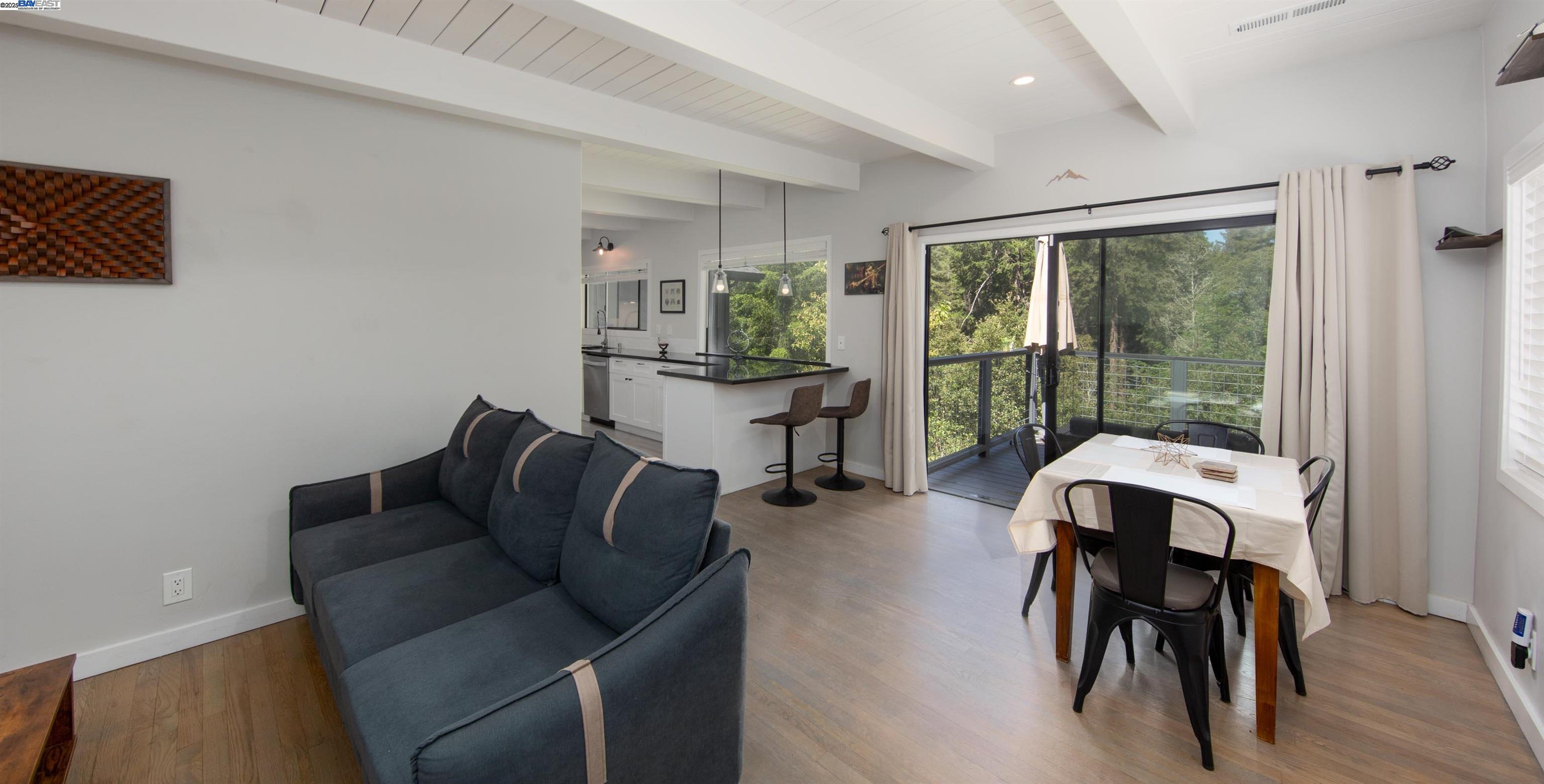 Detail Gallery Image 5 of 27 For 2165 Upper Scenic Dr, Felton,  CA 95018 - 3 Beds | 2 Baths