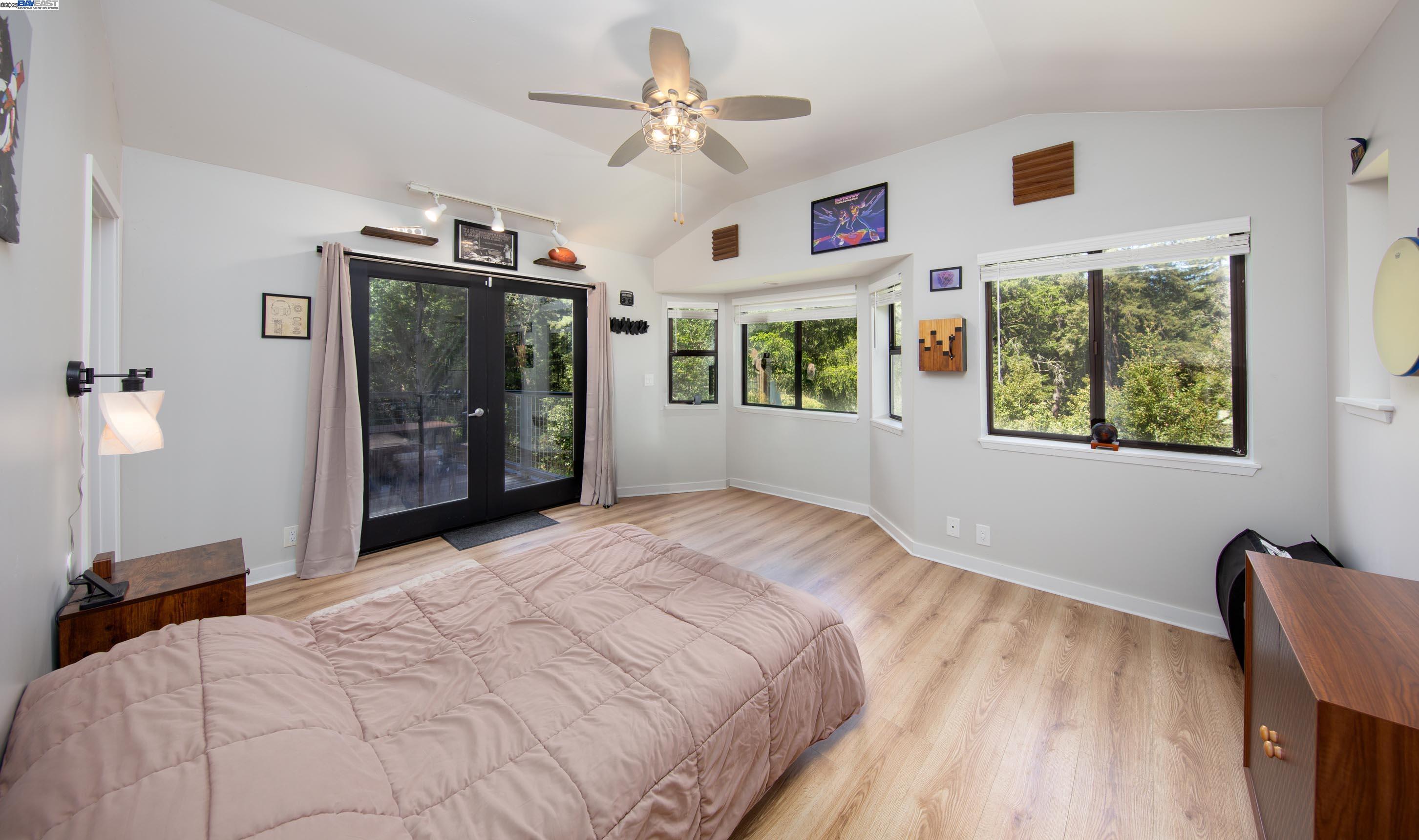Detail Gallery Image 10 of 27 For 2165 Upper Scenic Dr, Felton,  CA 95018 - 3 Beds | 2 Baths