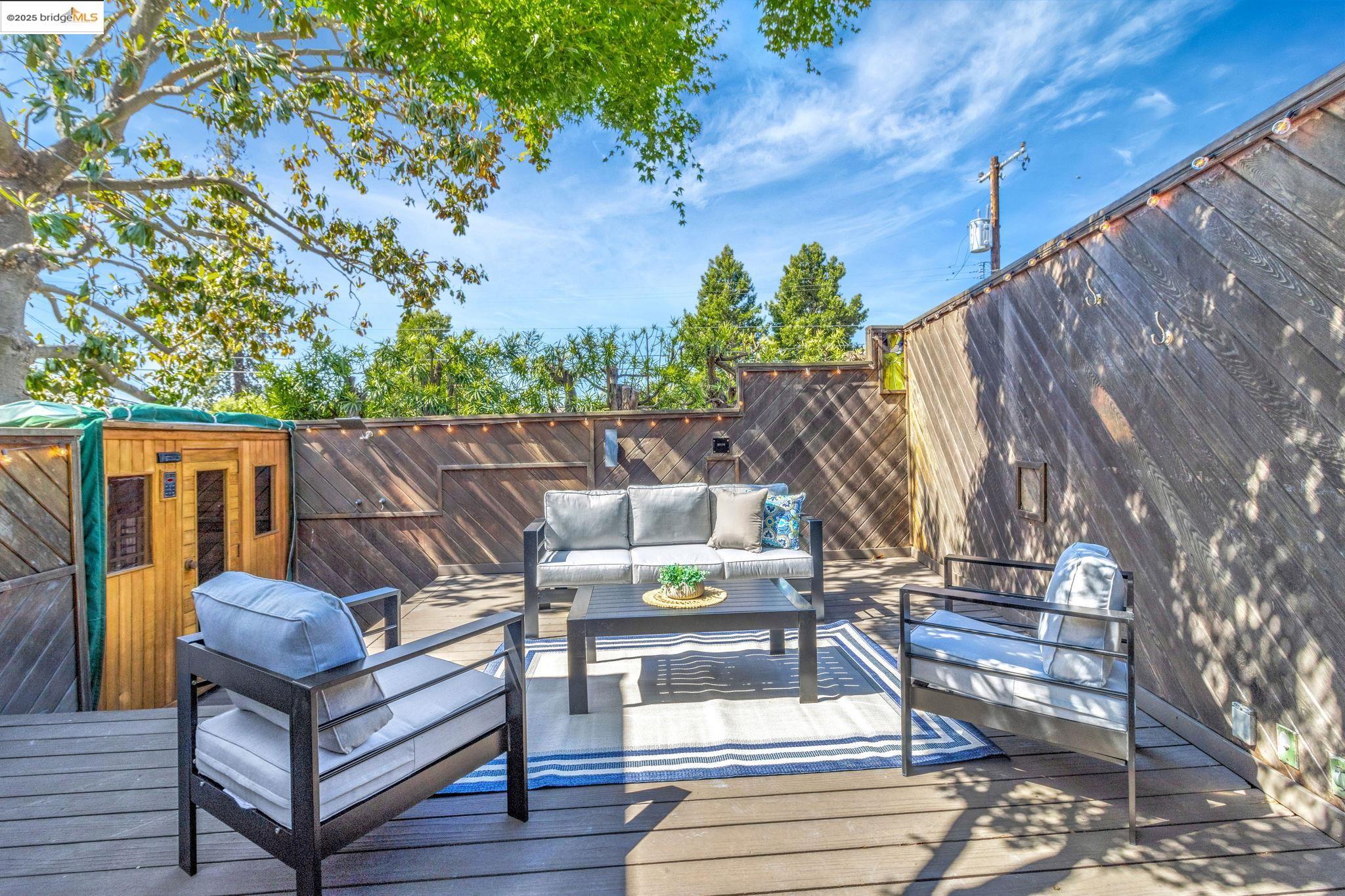 Detail Gallery Image 26 of 35 For 4053 Huntington St, Oakland,  CA 94619 - 3 Beds | 2 Baths