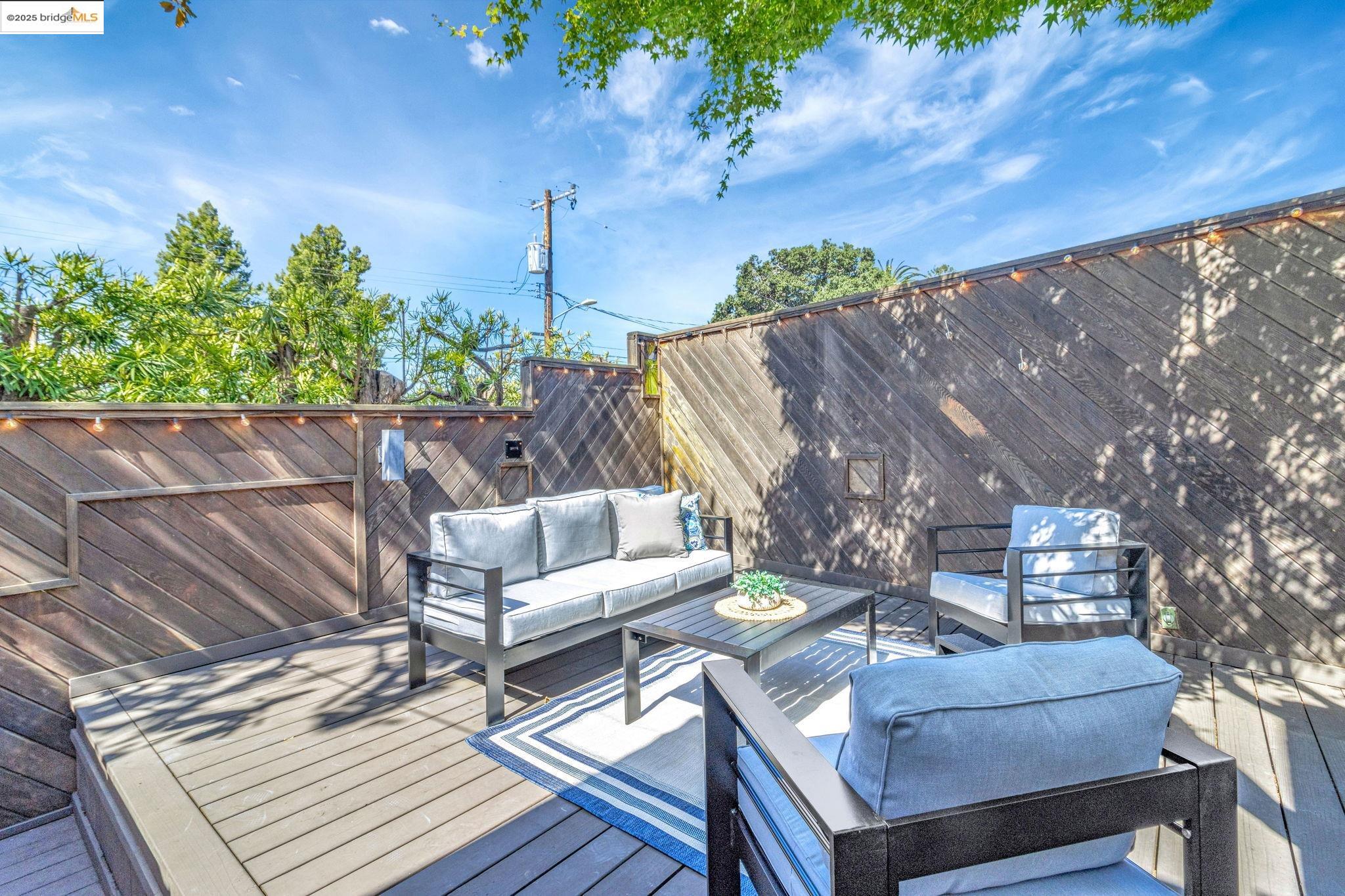 Detail Gallery Image 27 of 35 For 4053 Huntington St, Oakland,  CA 94619 - 3 Beds | 2 Baths