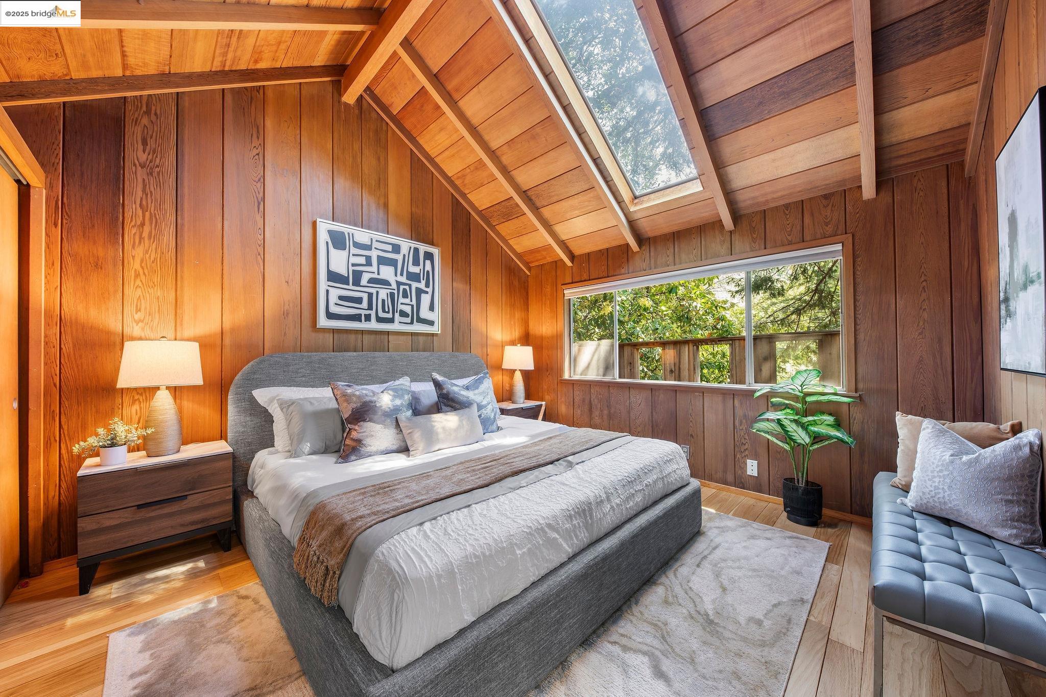 Detail Gallery Image 18 of 38 For 1019 Los Trancos Rd, Portola Valley,  CA 94028 - 3 Beds | 1/1 Baths