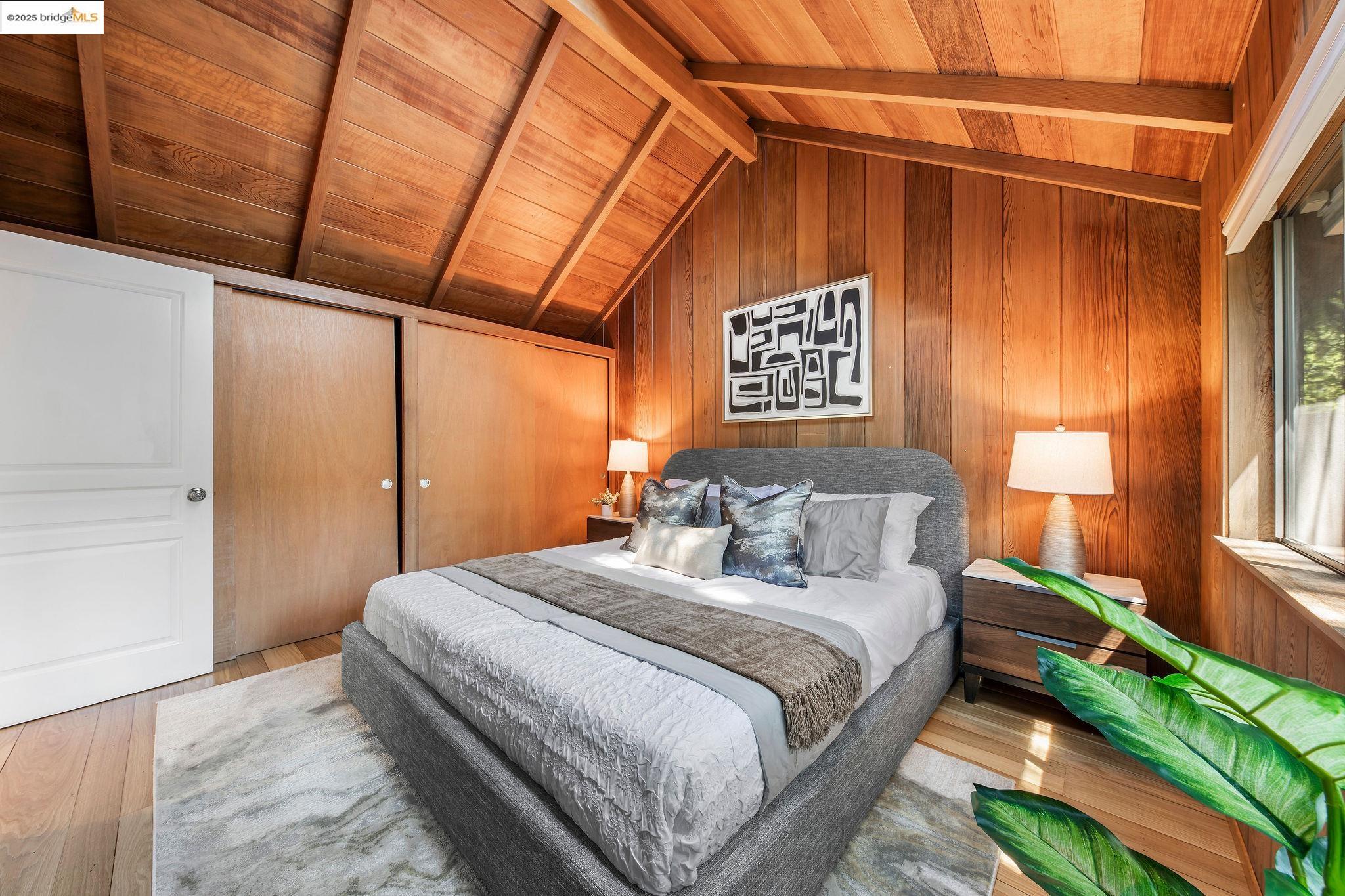 Detail Gallery Image 19 of 38 For 1019 Los Trancos Rd, Portola Valley,  CA 94028 - 3 Beds | 1/1 Baths