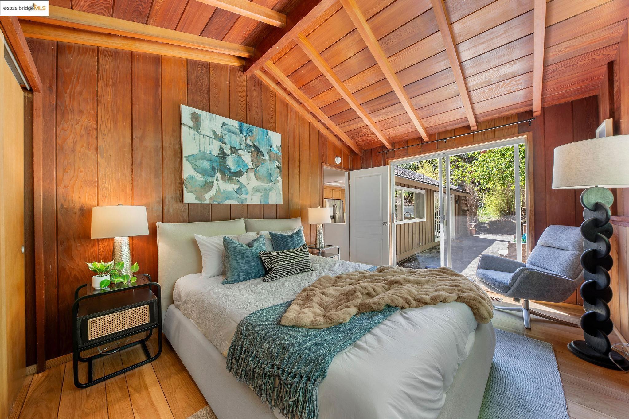 Detail Gallery Image 20 of 38 For 1019 Los Trancos Rd, Portola Valley,  CA 94028 - 3 Beds | 1/1 Baths
