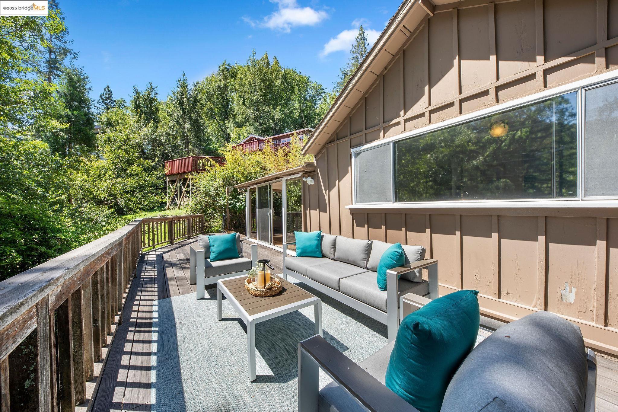 Detail Gallery Image 23 of 38 For 1019 Los Trancos Rd, Portola Valley,  CA 94028 - 3 Beds | 1/1 Baths