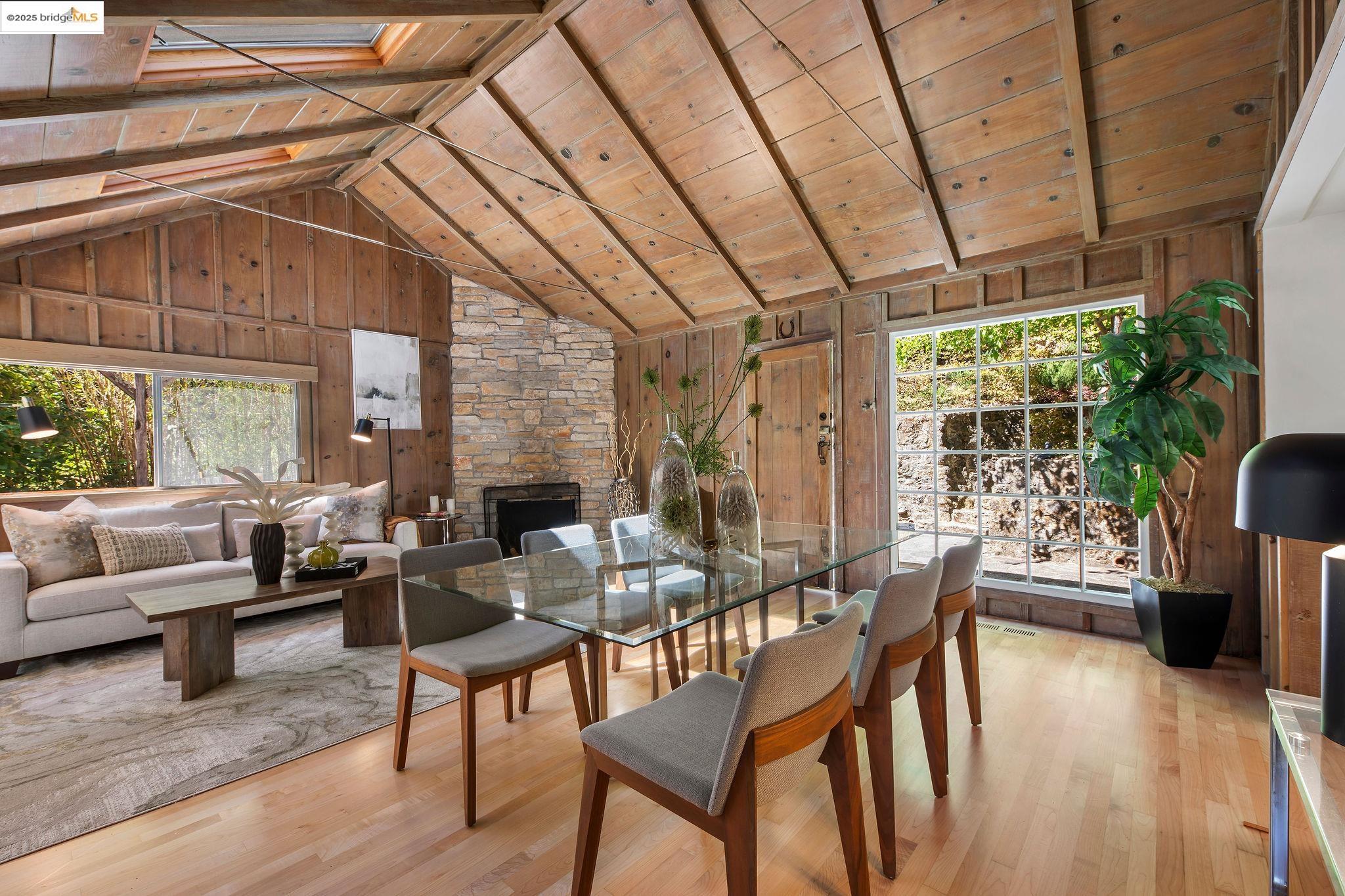 Detail Gallery Image 10 of 38 For 1019 Los Trancos Rd, Portola Valley,  CA 94028 - 3 Beds | 1/1 Baths