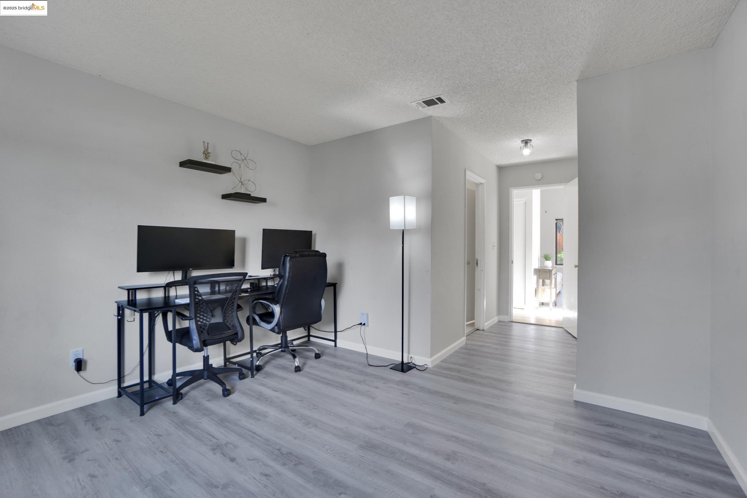 Detail Gallery Image 24 of 31 For 166 Sand Pointe Ln, Bay Point,  CA 94565 - 2 Beds | 2 Baths